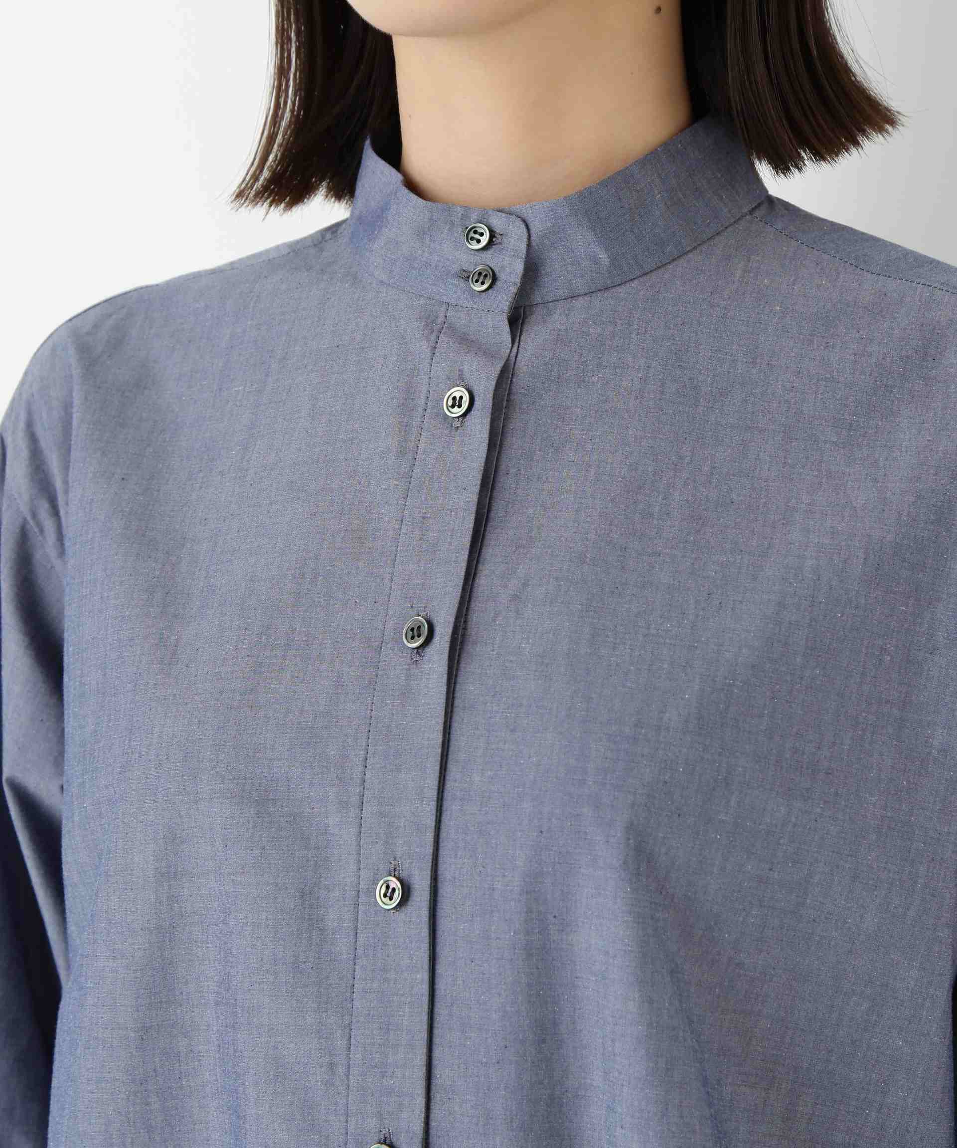 シアーヘムドッキングハイネックブラウス ネイビー