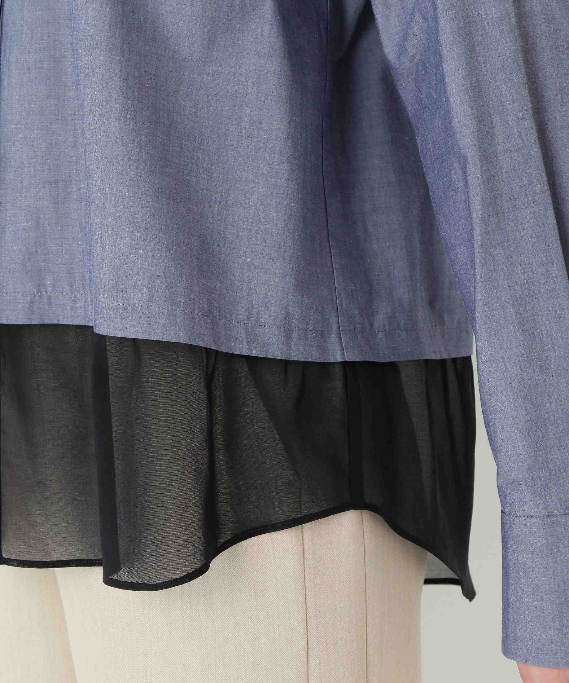 シアーヘムドッキングハイネックブラウス ネイビー