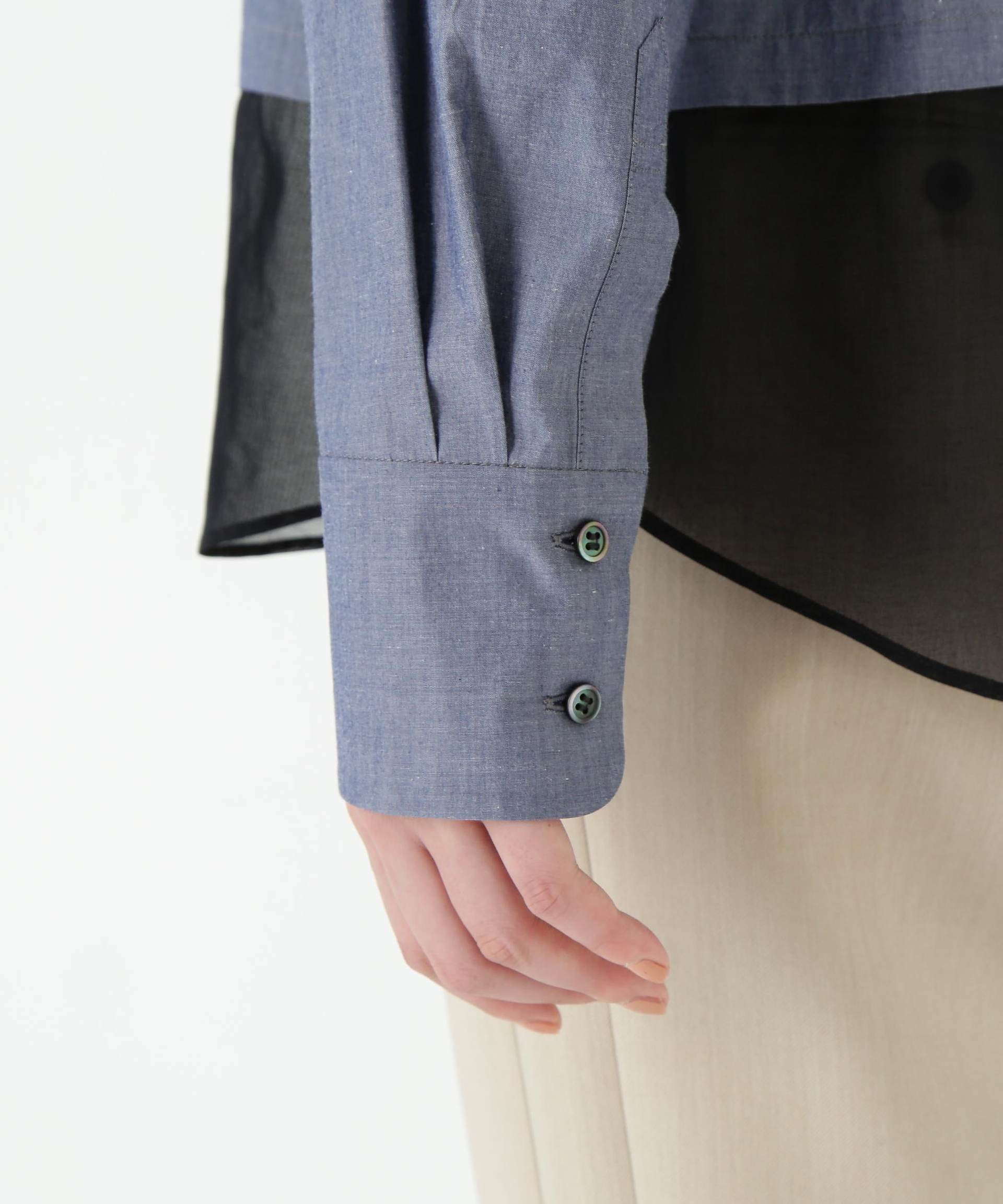 シアーヘムドッキングハイネックブラウス ネイビー