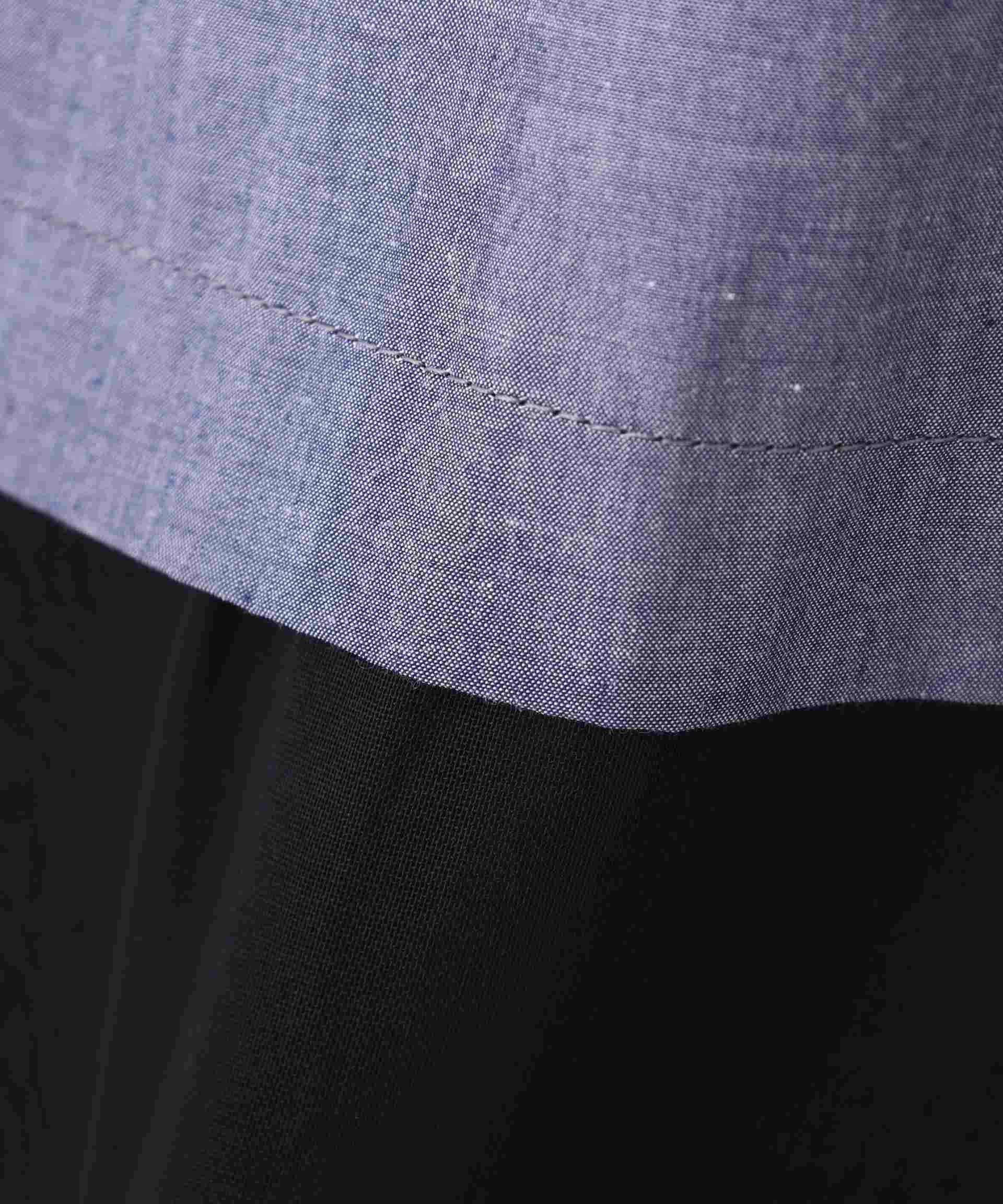 シアーヘムドッキングハイネックブラウス ネイビー