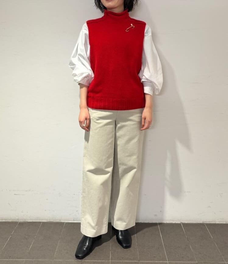 ◆アウトリンキングハイネックベスト レッド