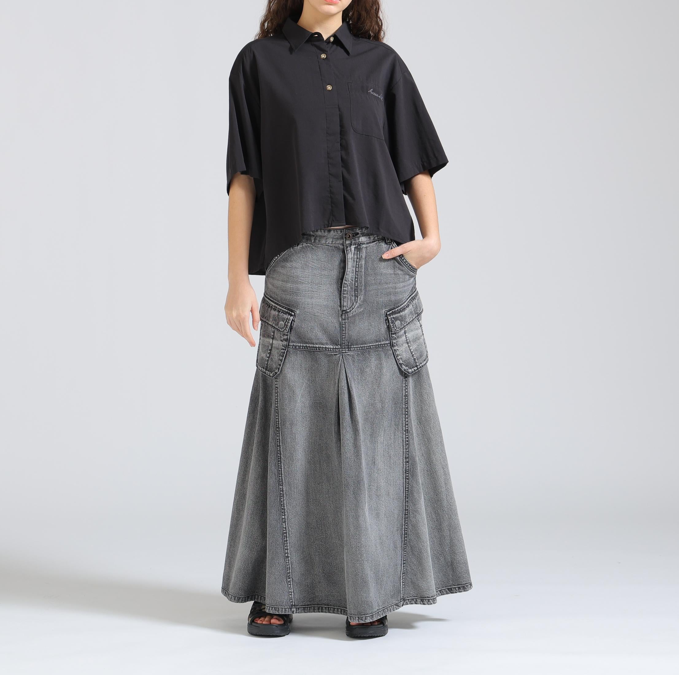 《WOMAN/直営店限定》H/S BACK GATHER DETAILS SHIRT ブラック