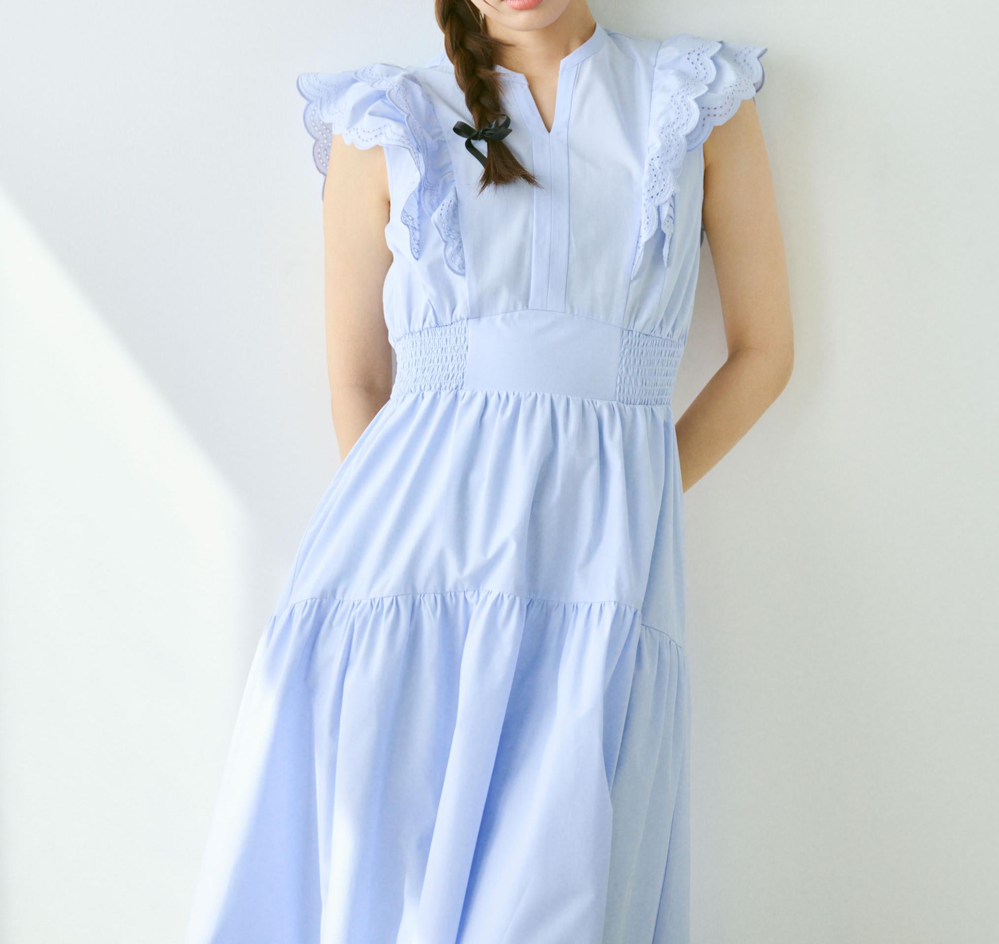 カットワークカラーワンピース ブルー