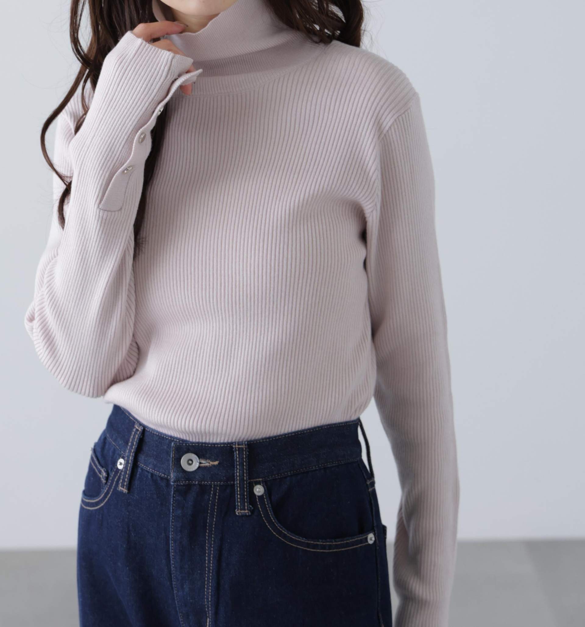 袖金ボタンリブタートルニット ピンク