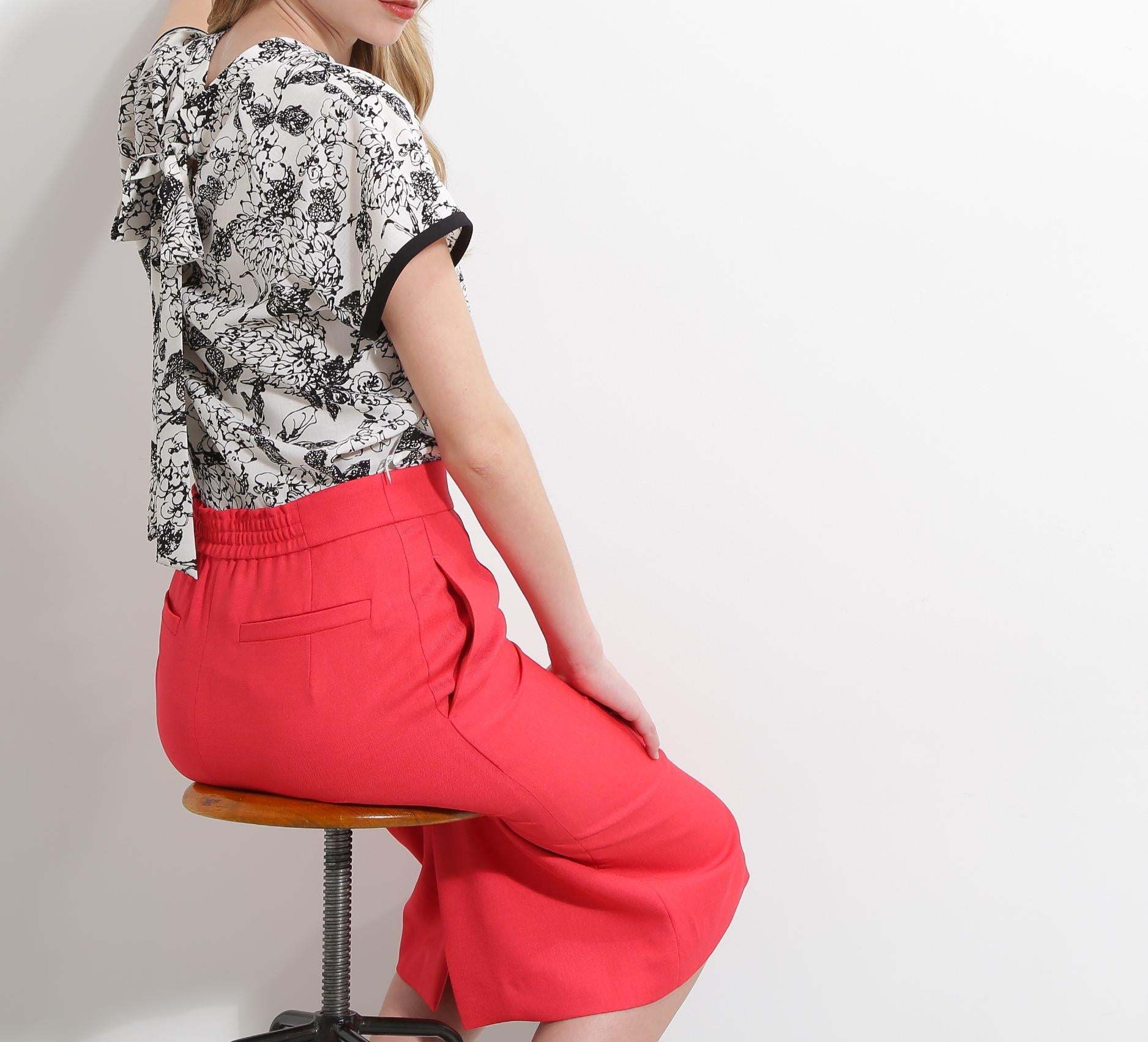 ◆フラワープリントバックリボンブラウス ブラック系1