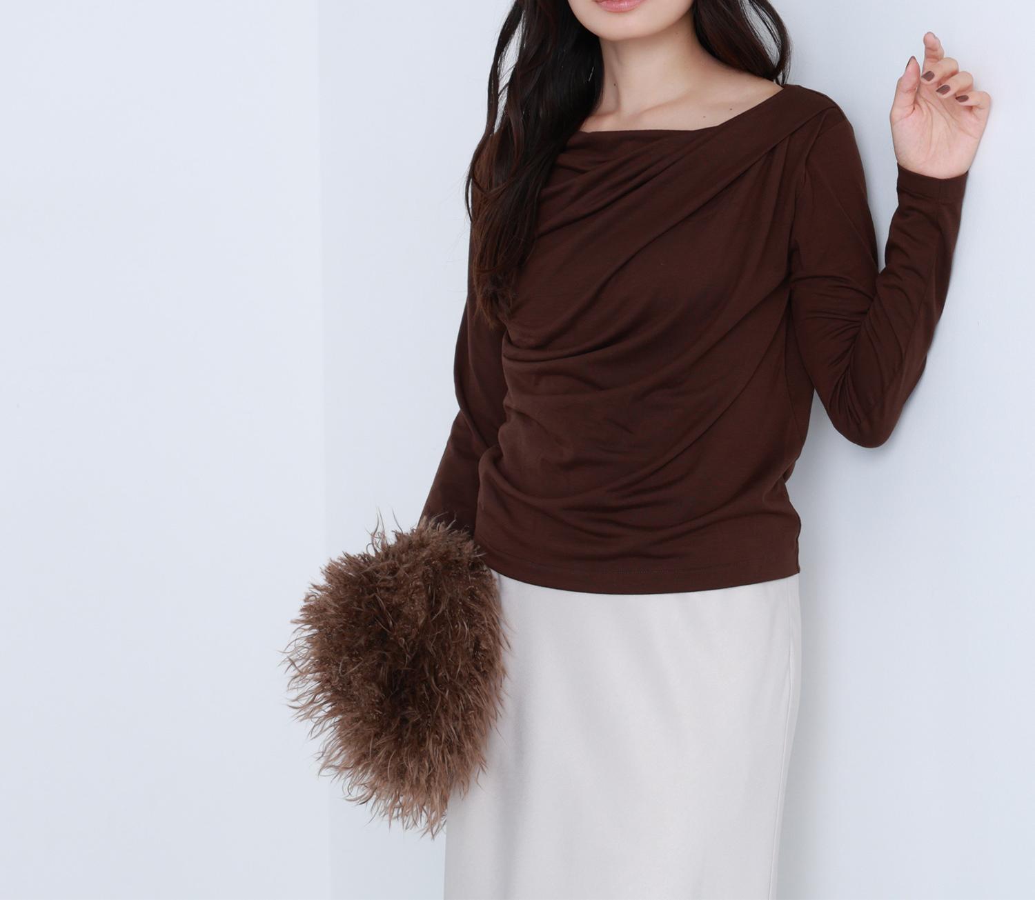 ドレープネックカットソー ダークブラウン1