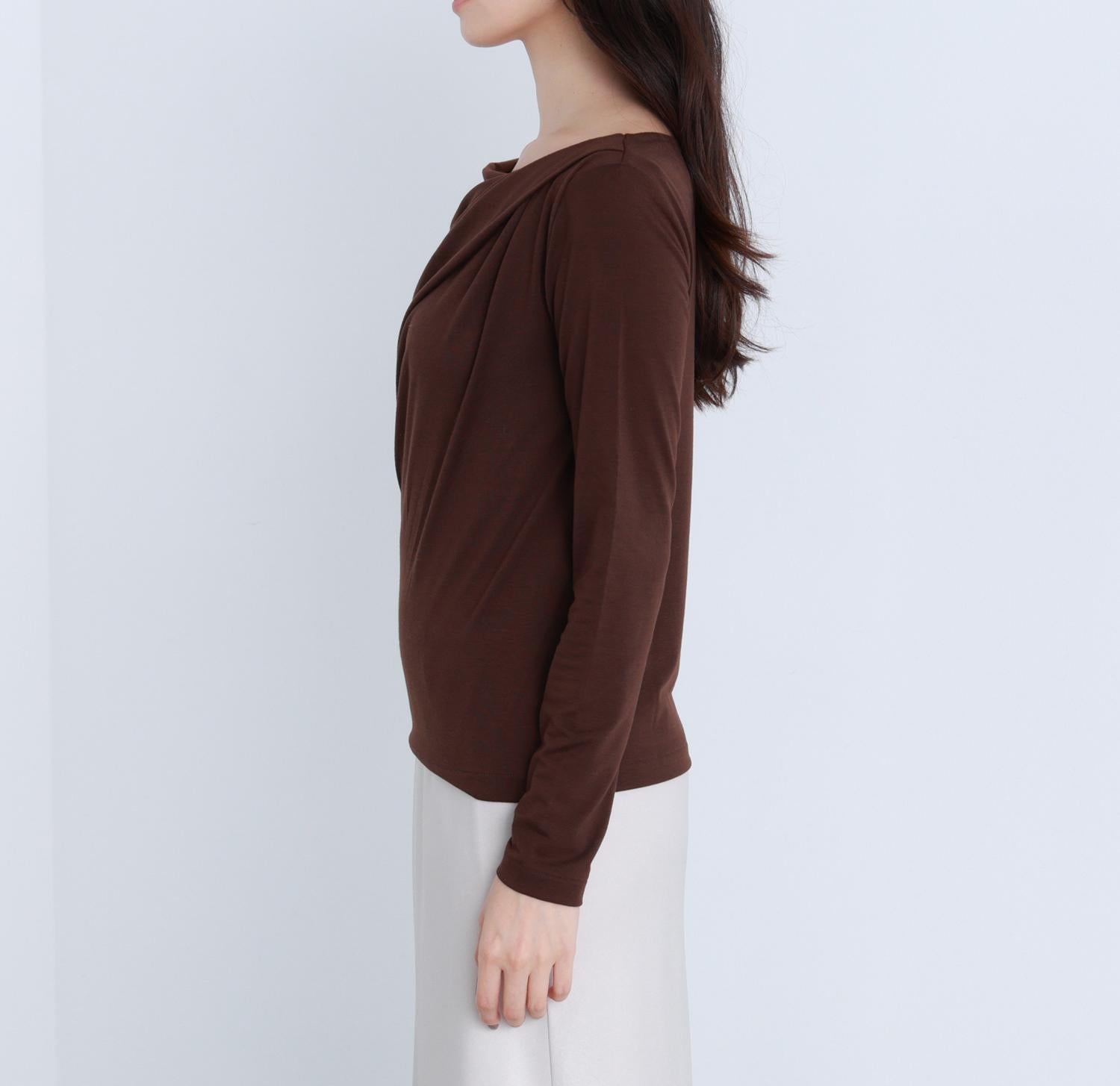 ドレープネックカットソー ダークブラウン1
