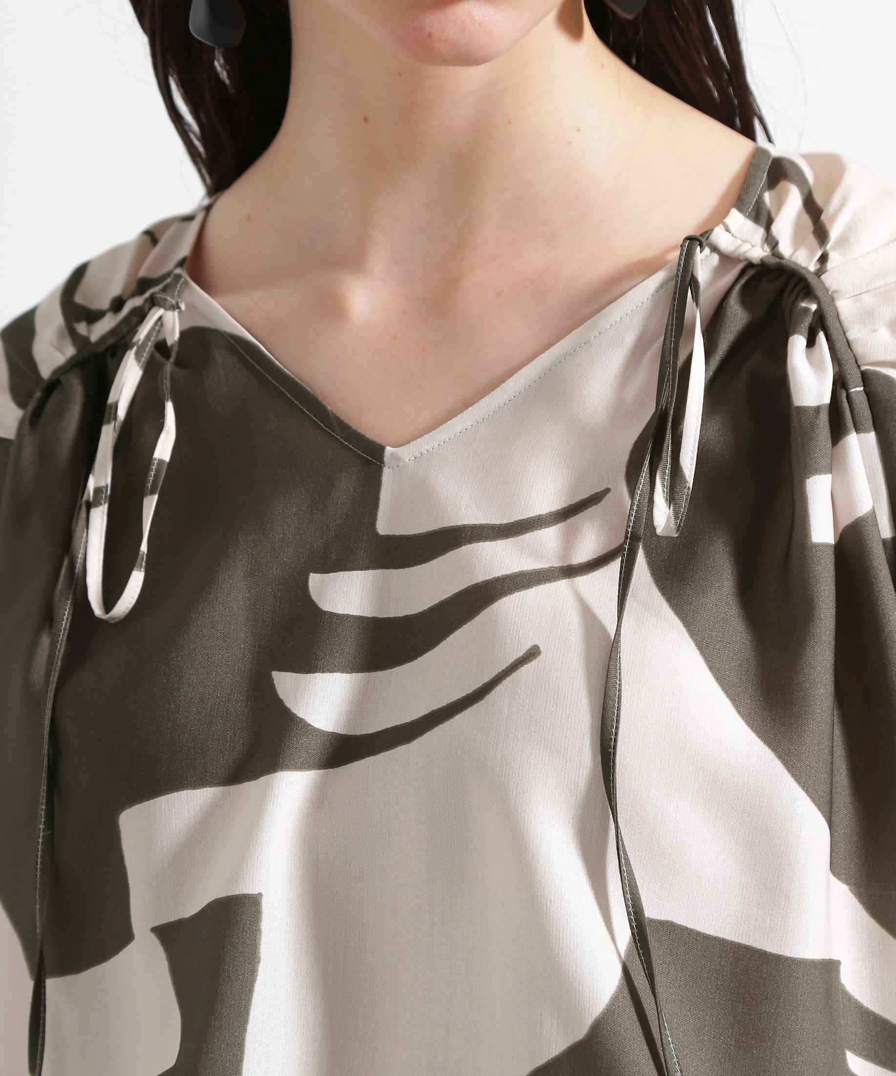 ◆リーフィーゼブラプリントブラウス グレー系1