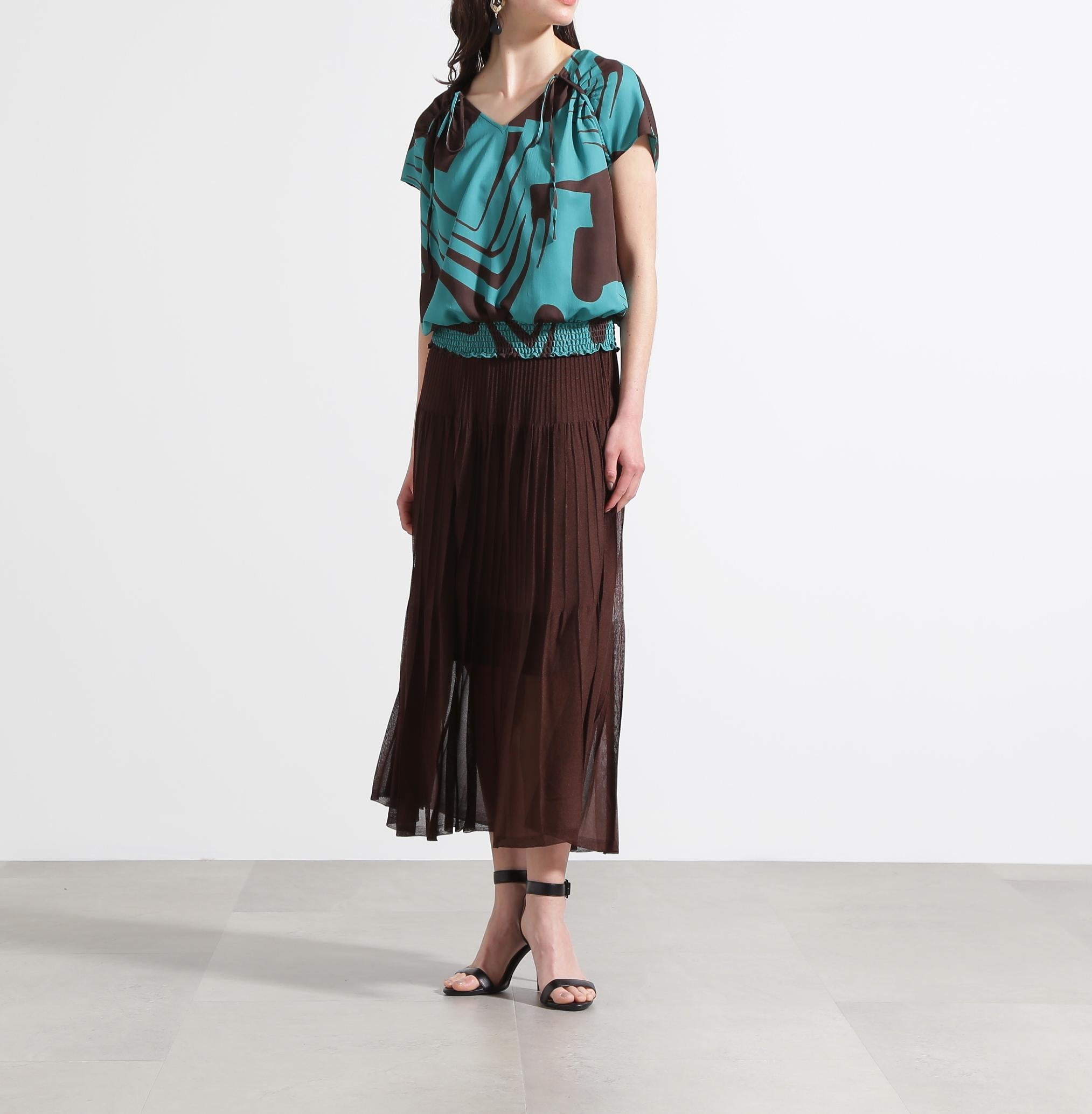 ◆リーフィーゼブラプリントブラウス グリーン系1