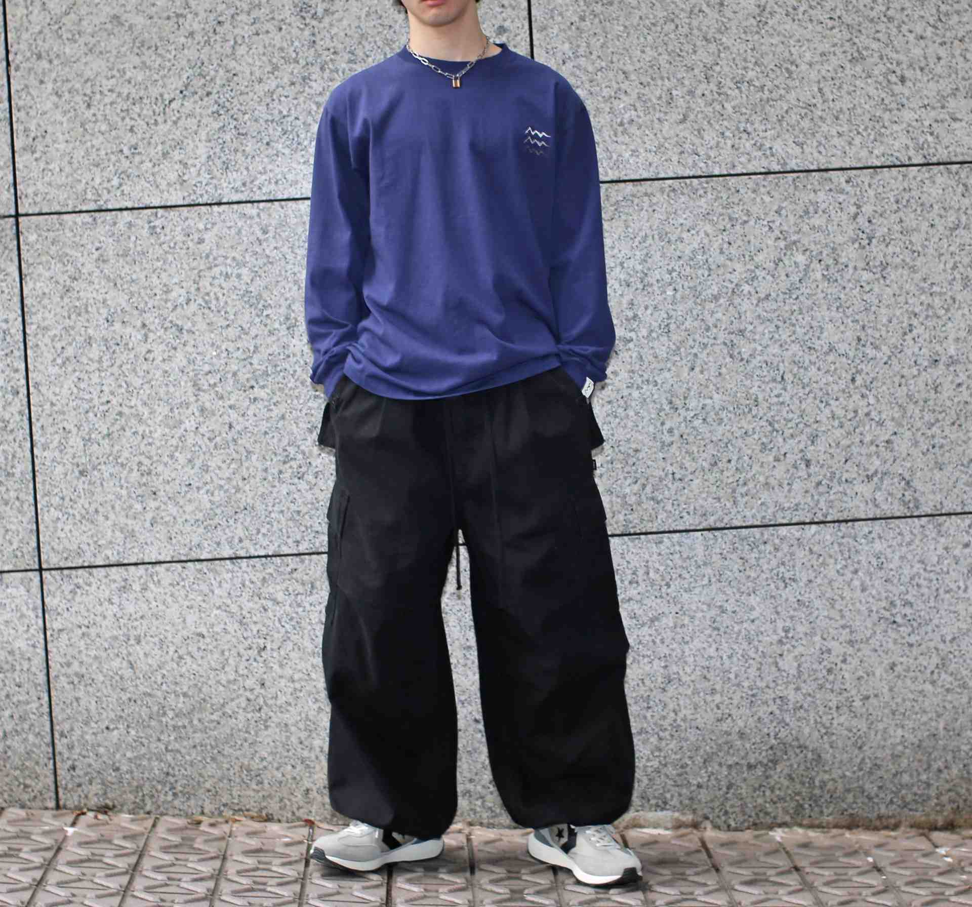 MANASTASH/マナスタッシュ/MANASTASH EMR LOGO L/S TEE ネイビー