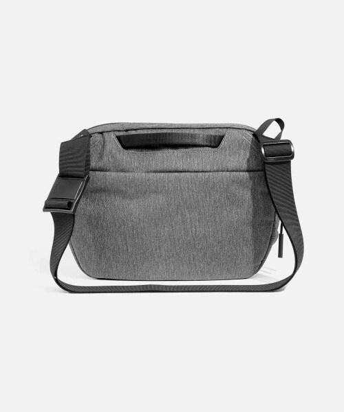 Ae(エアー)Day Sling 3 Max G>AY グレー