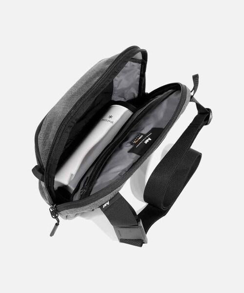 Ae(エアー)Day Sling 3 Max G>AY グレー