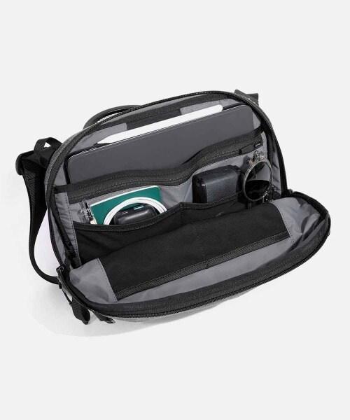 Ae(エアー)Day Sling 3 Max G>AY グレー