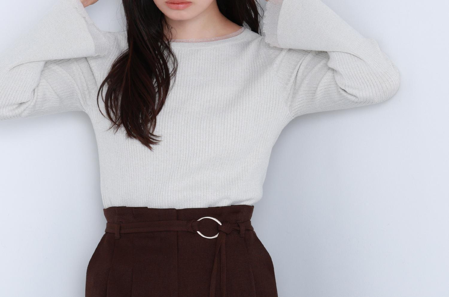 ボートネックフレアカフスニット オフホワイト1