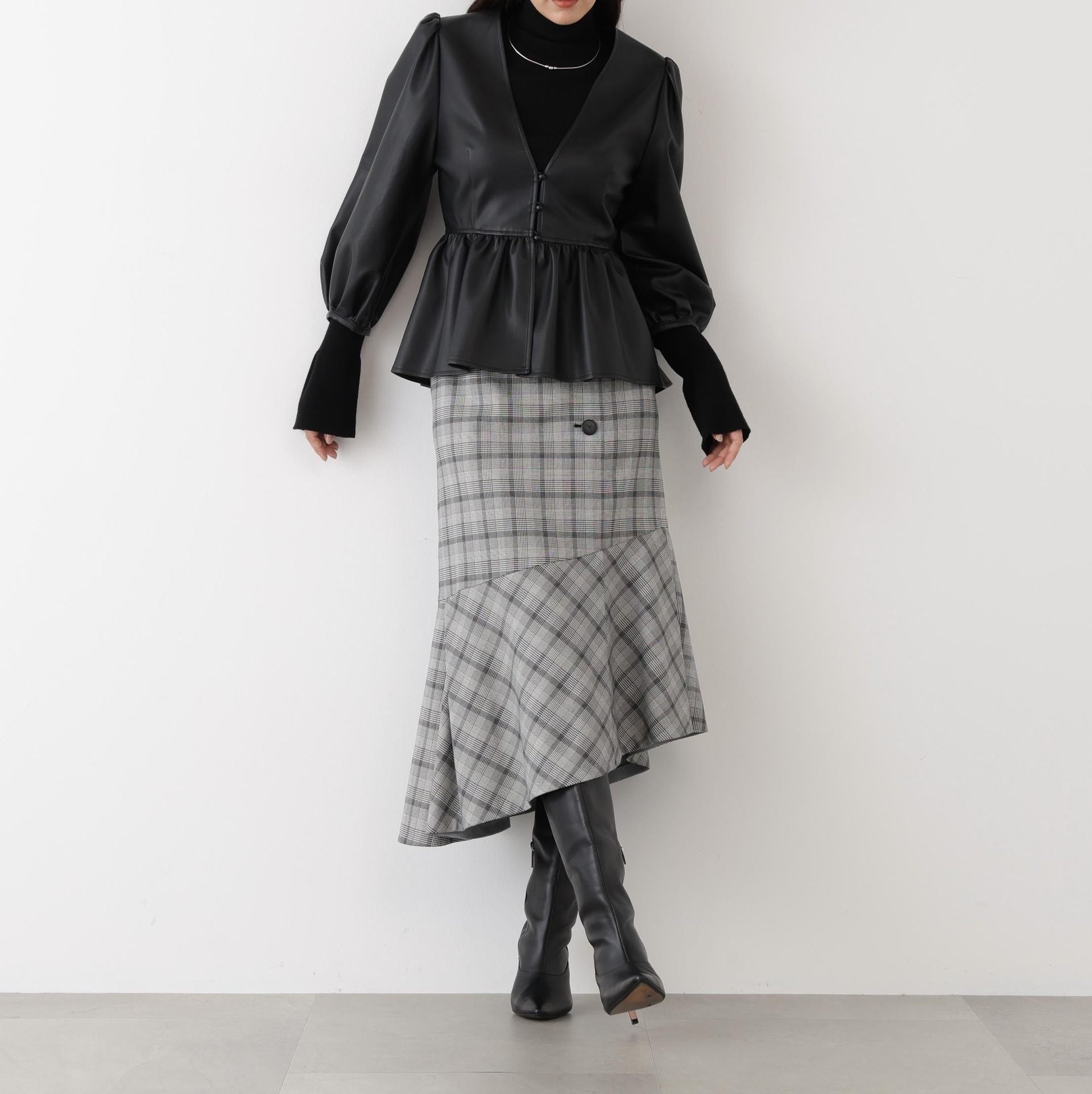 ◆フォーレザーペプラムブラウス ブラック