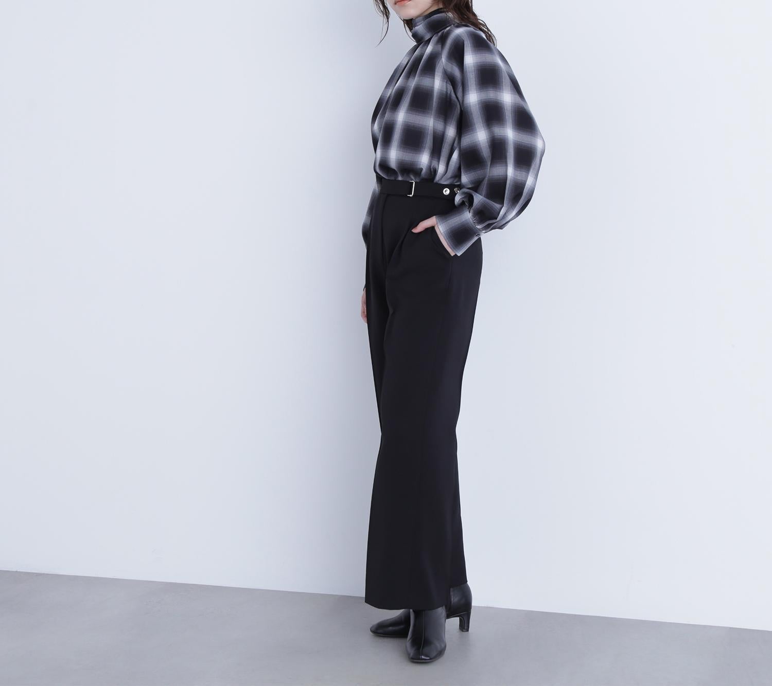 メタルディティールタックワイドパンツ ブラック