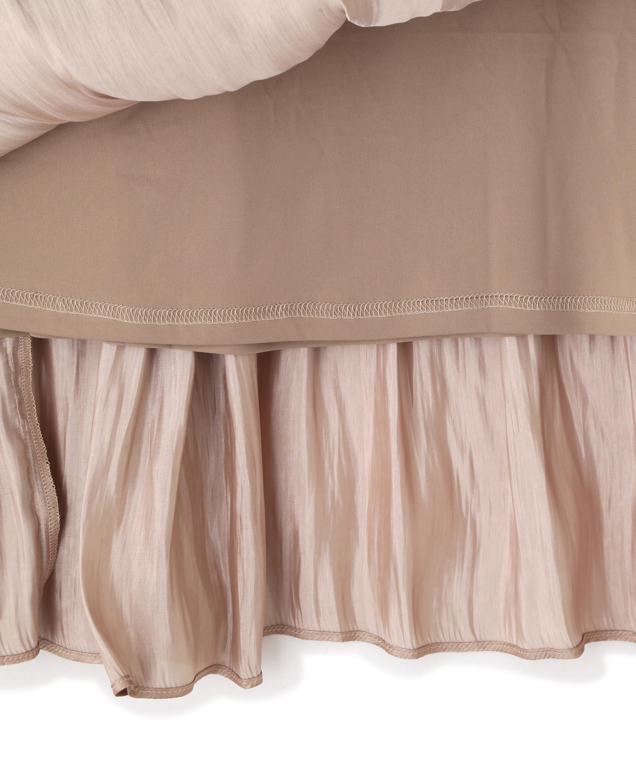 シャイニーティアードスカート ベージュ1