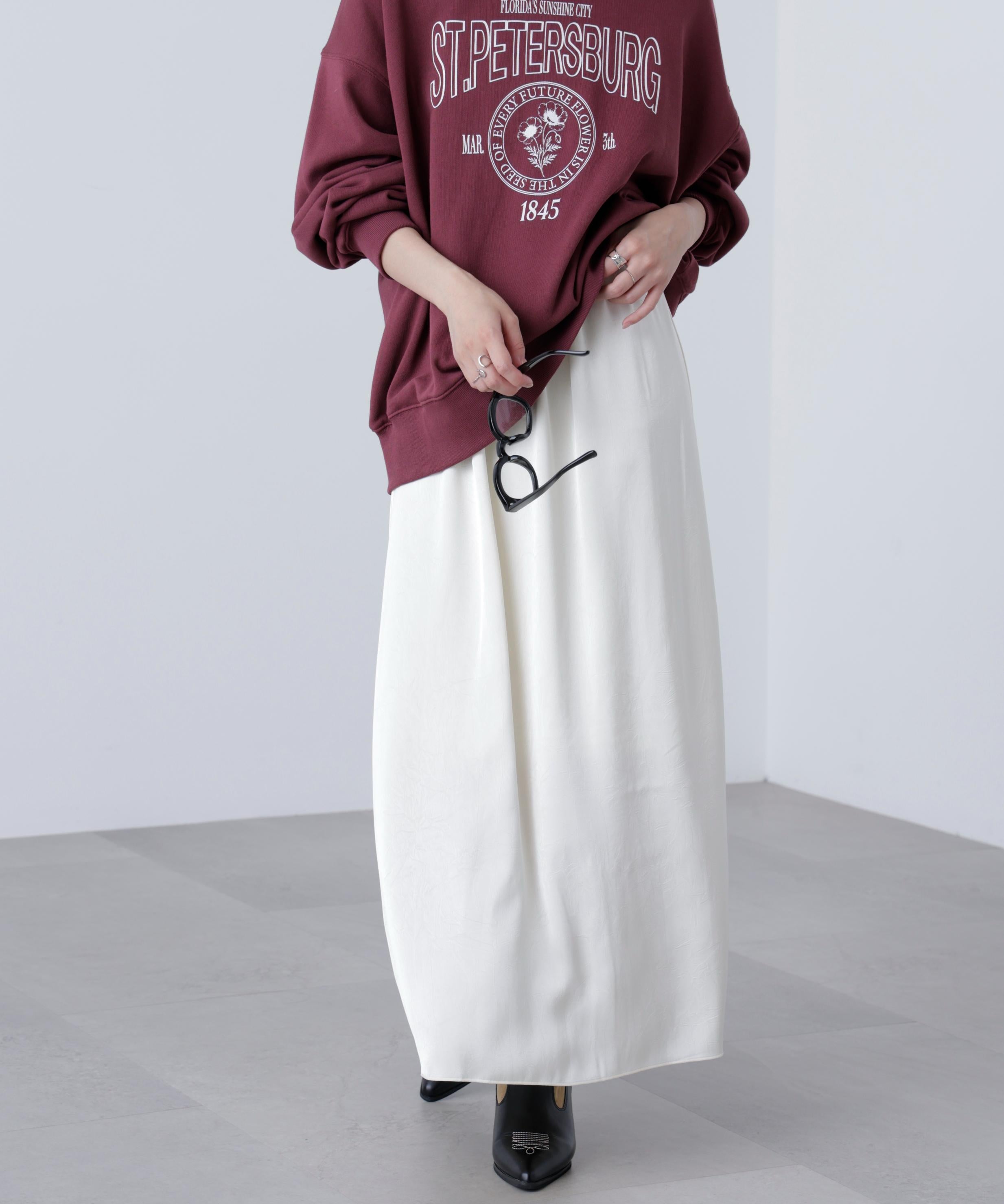 サテンナローロングスカート アイボリー