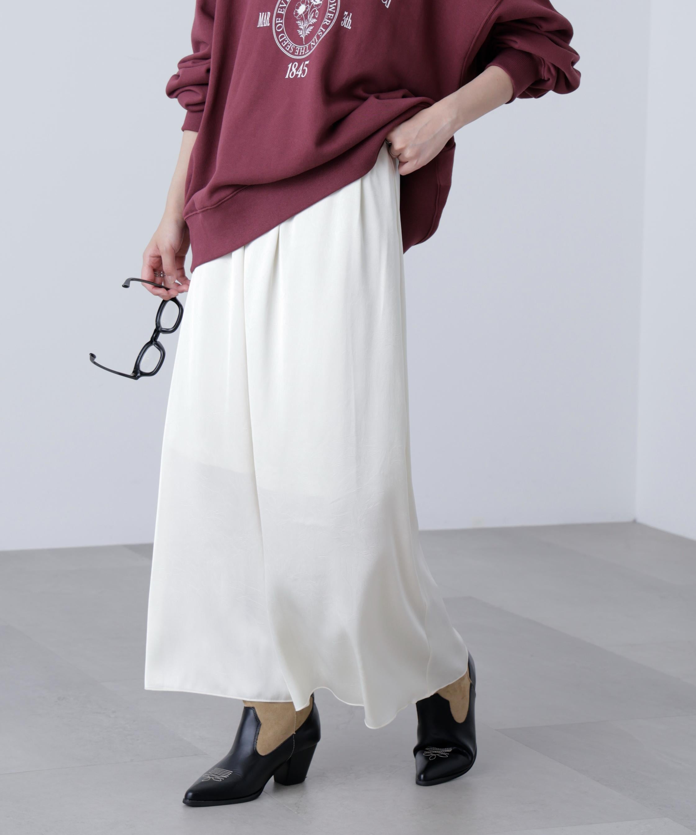 サテンナローロングスカート アイボリー