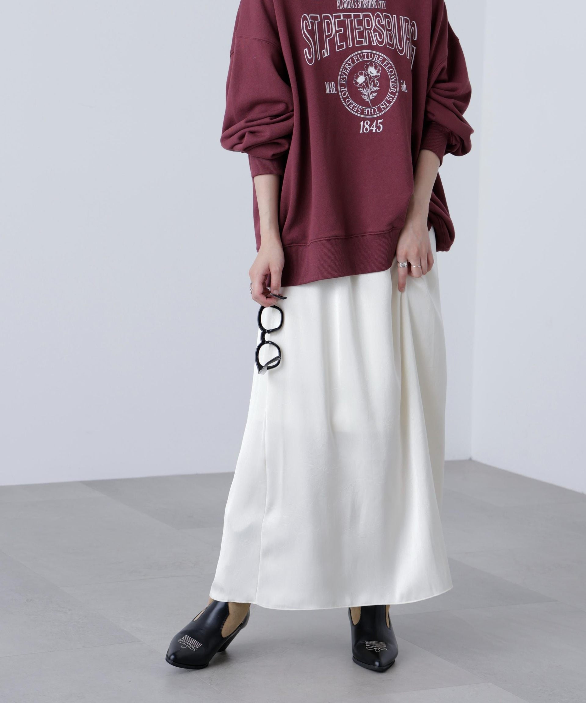 サテンナローロングスカート アイボリー