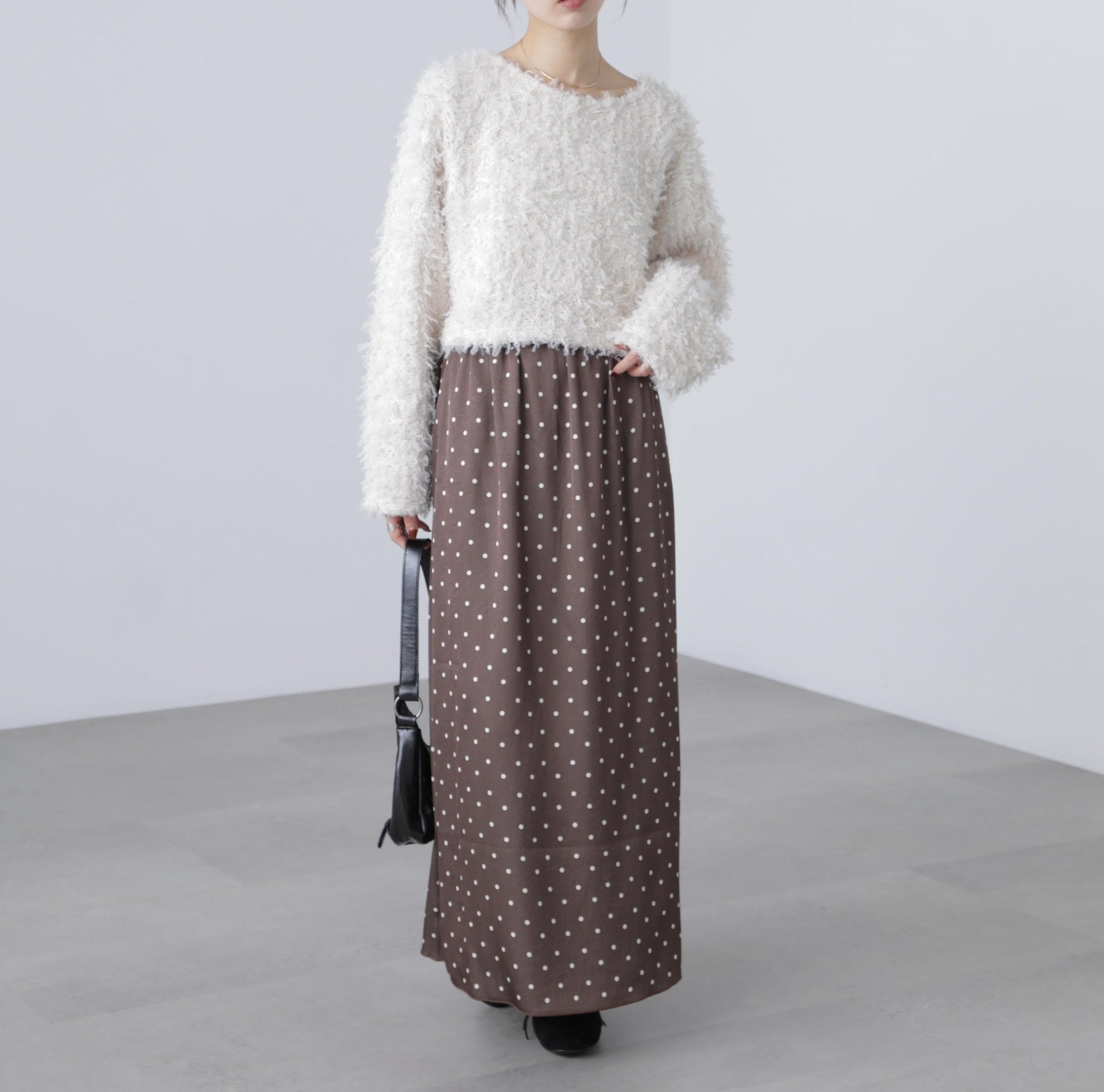 サテンナローロングスカート ブラウンドット1