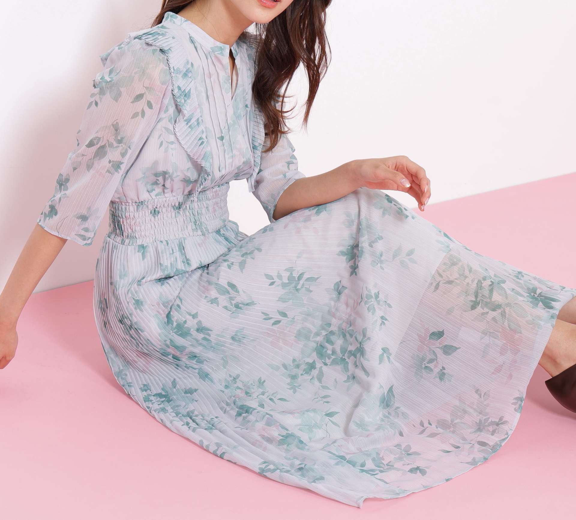 ぼかしフラワープリントワンピース グリーン1