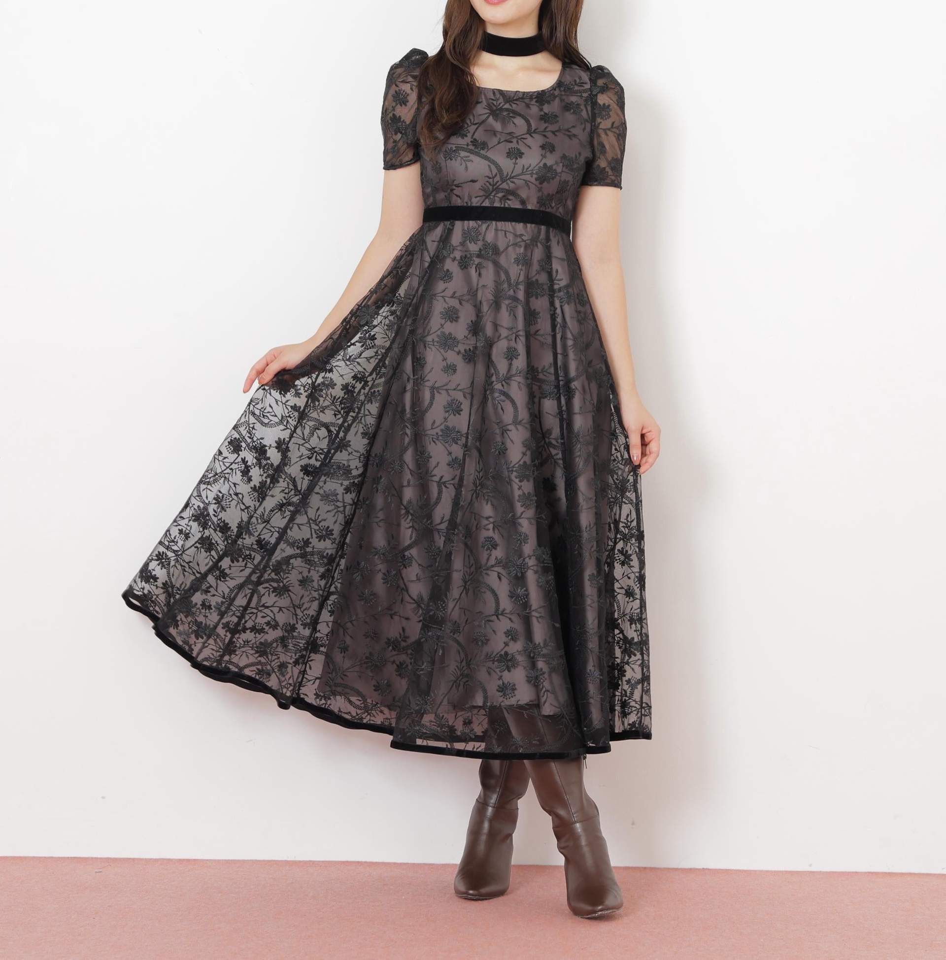 <mikuさんコラボ>エンブロイダリーレースドレス ブラック