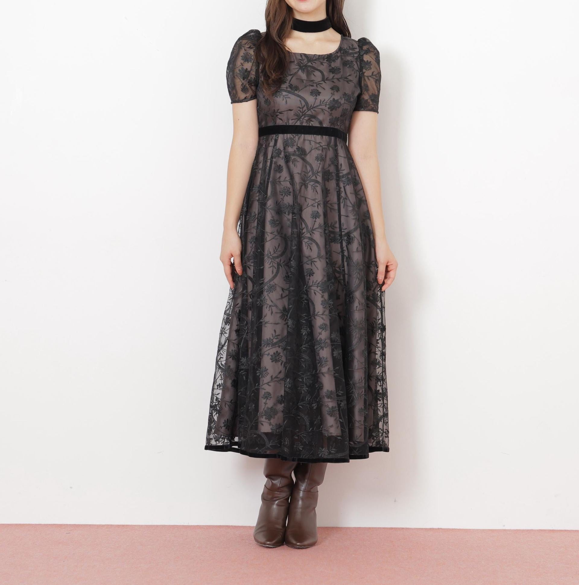 <mikuさんコラボ>エンブロイダリーレースドレス ブラック