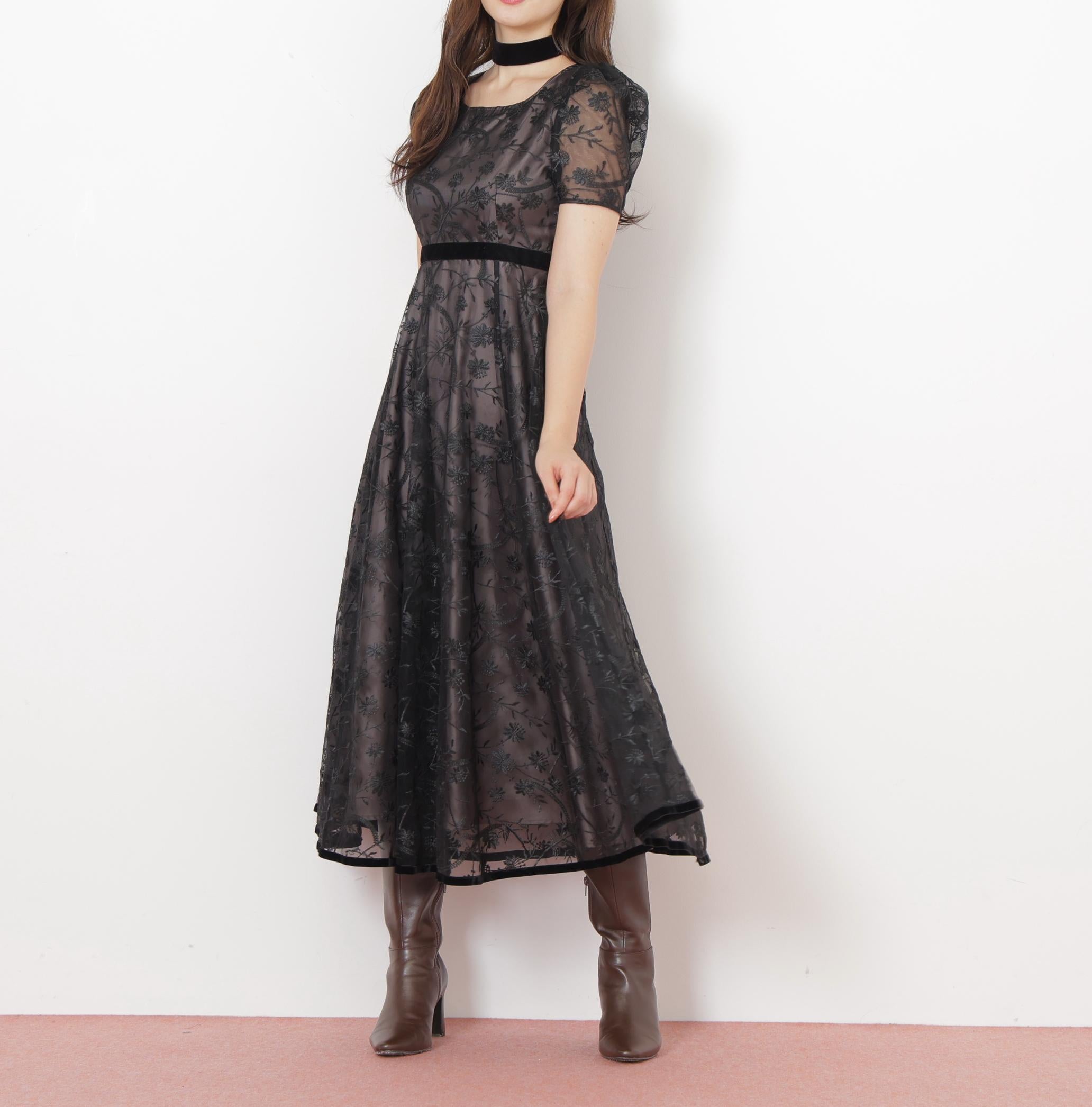 <mikuさんコラボ>エンブロイダリーレースドレス ブラック