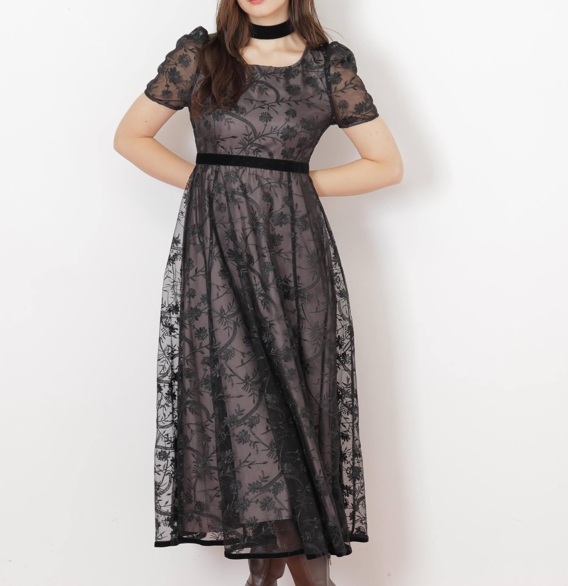 <mikuさんコラボ>エンブロイダリーレースドレス ブラック