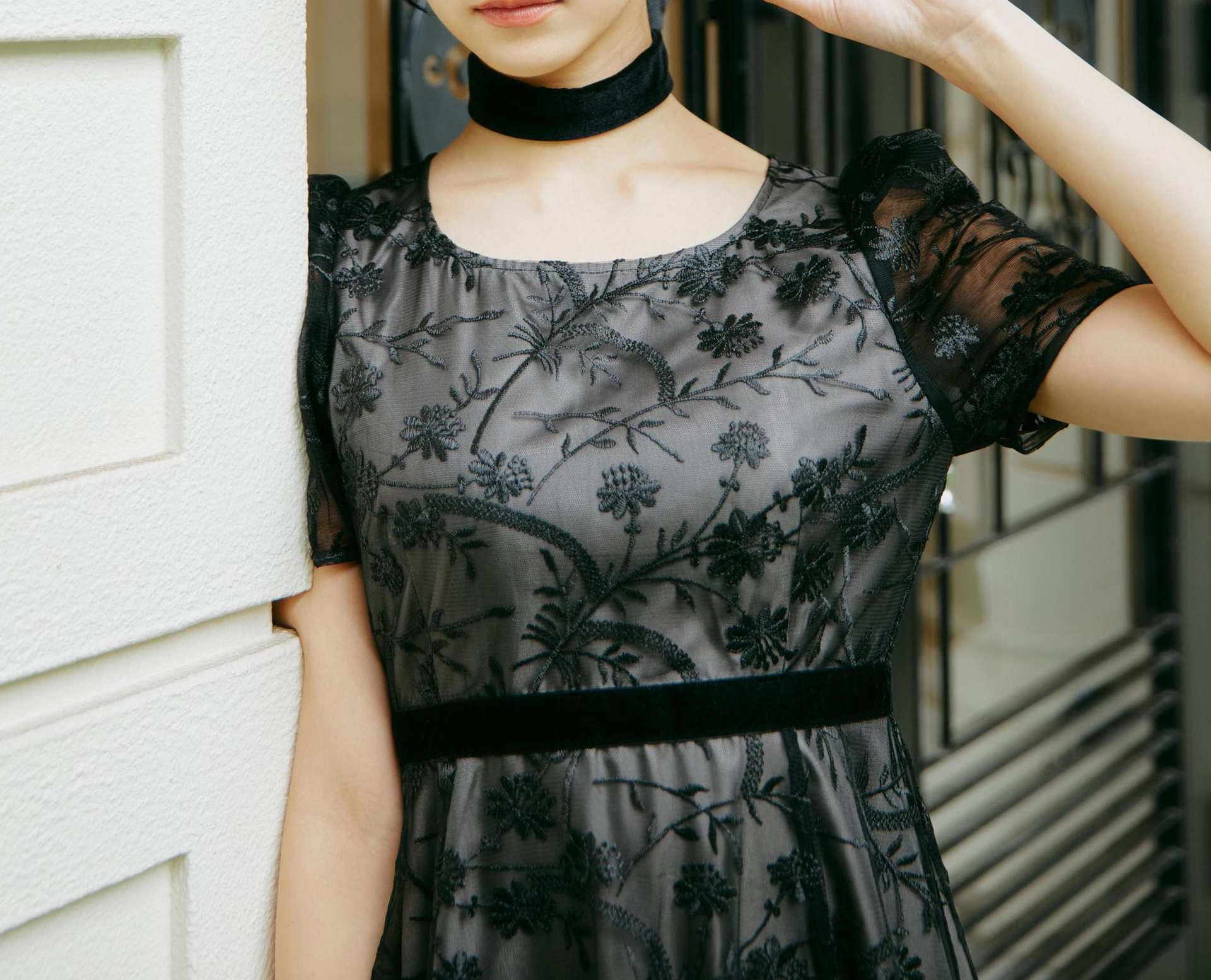 <mikuさんコラボ>エンブロイダリーレースドレス ブラック