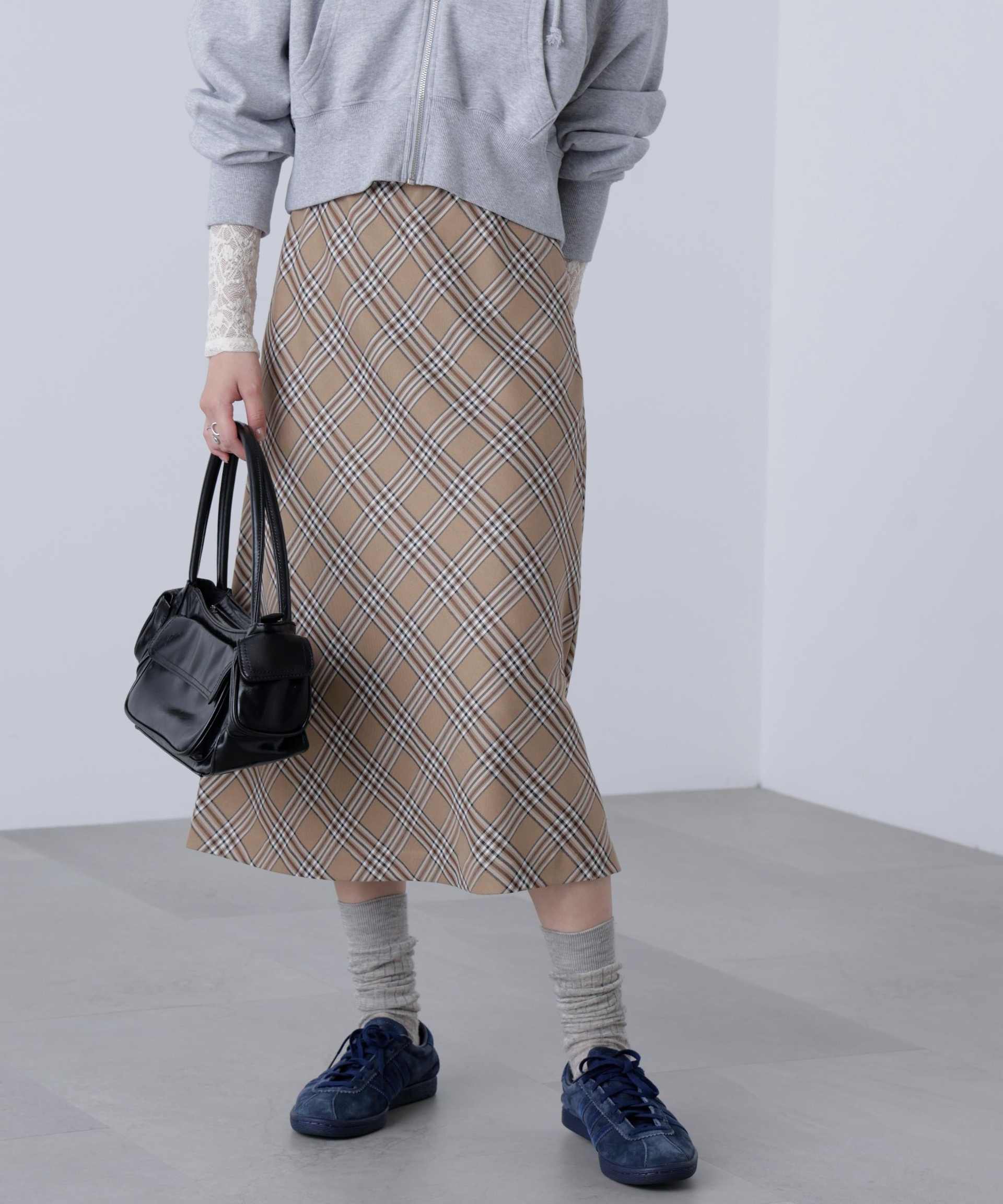 バイアスミディチェックスカート ベージュチェック1