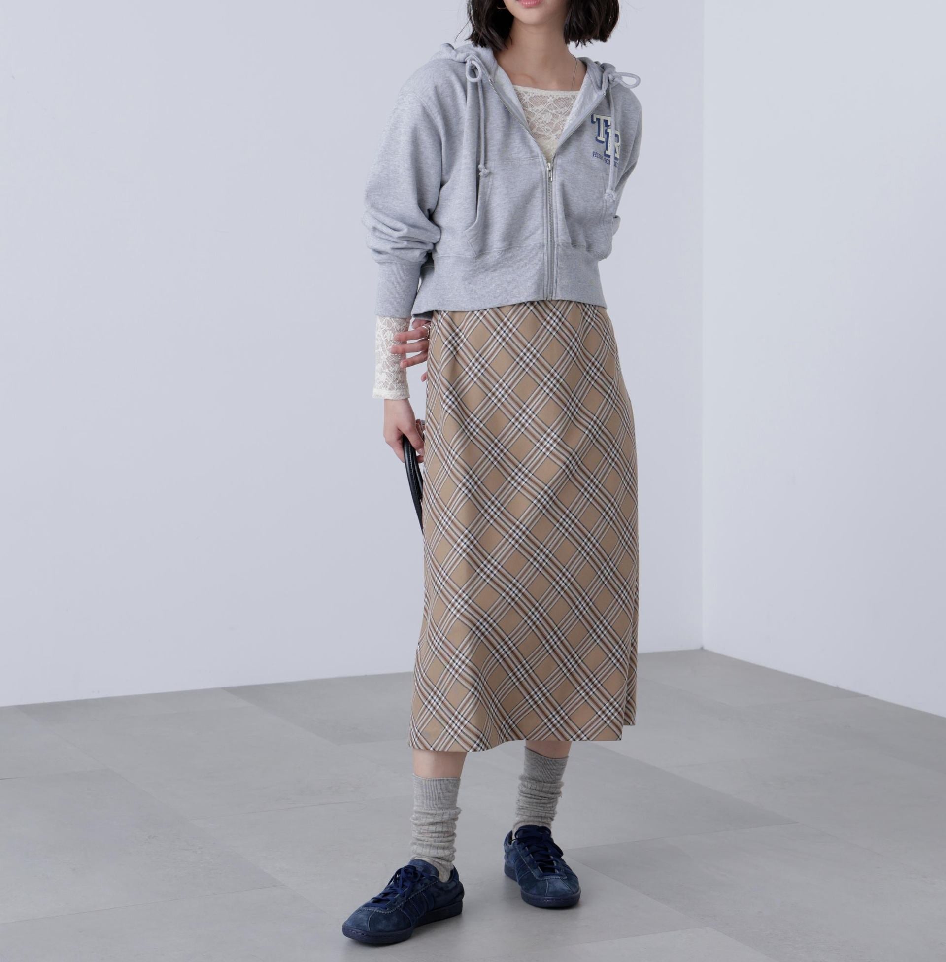 バイアスミディチェックスカート ベージュチェック1