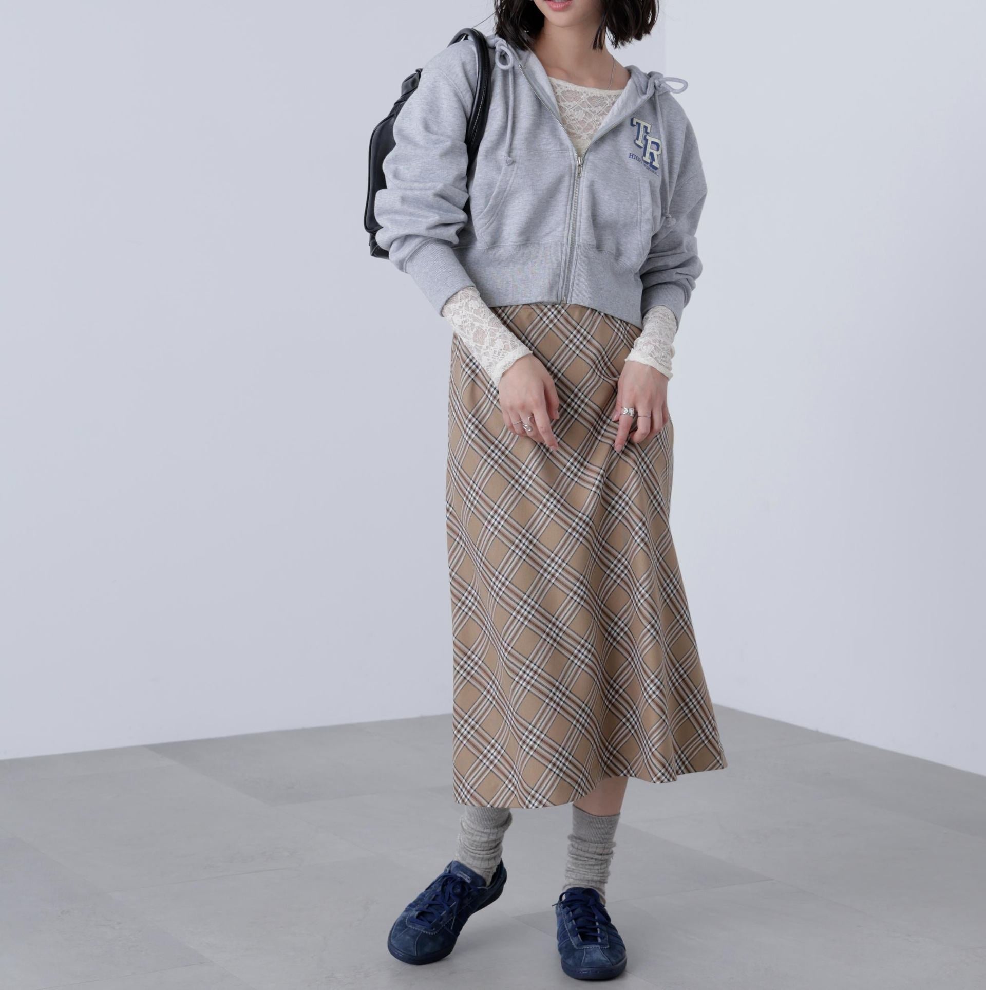 バイアスミディチェックスカート ベージュチェック1