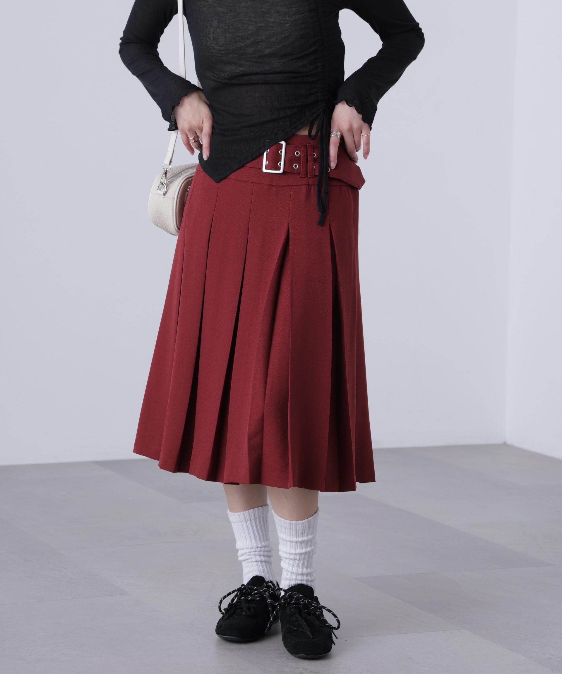 タックプリーツミディスカート ボルドー