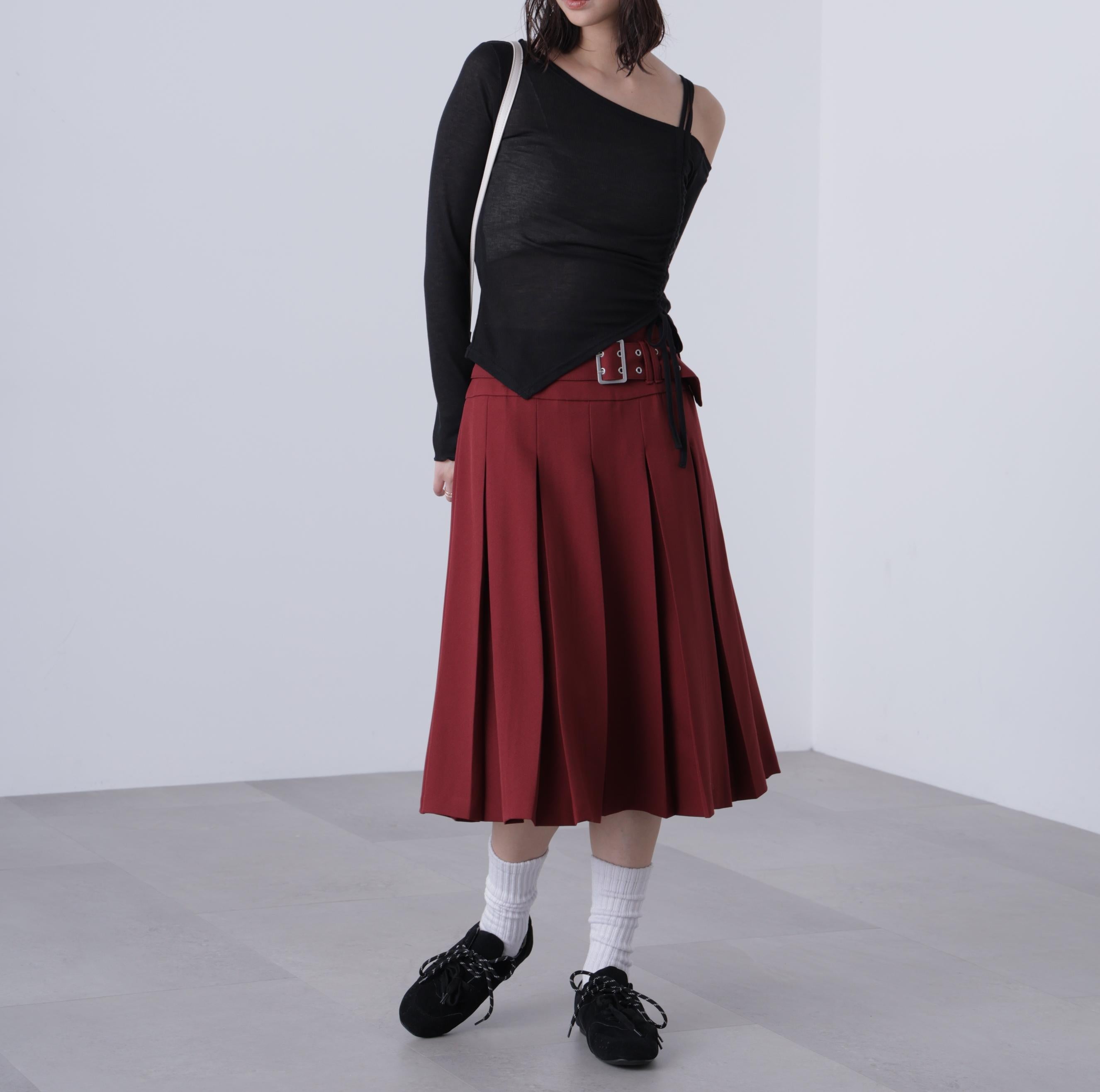 タックプリーツミディスカート ボルドー