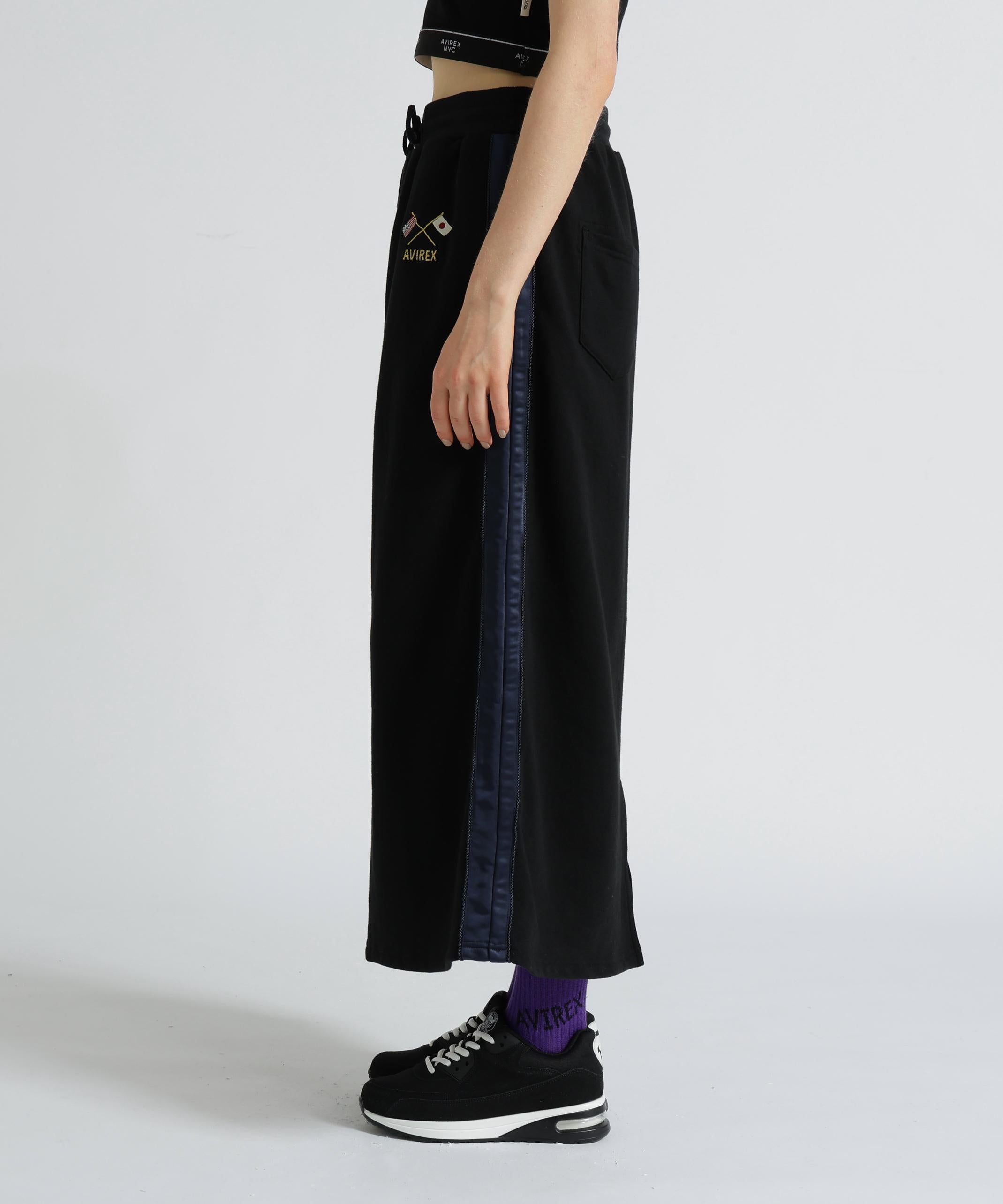 《SOUVENI> COLLECTION》WOMAN/SATIN SKA COMRI SKI>T ブラック