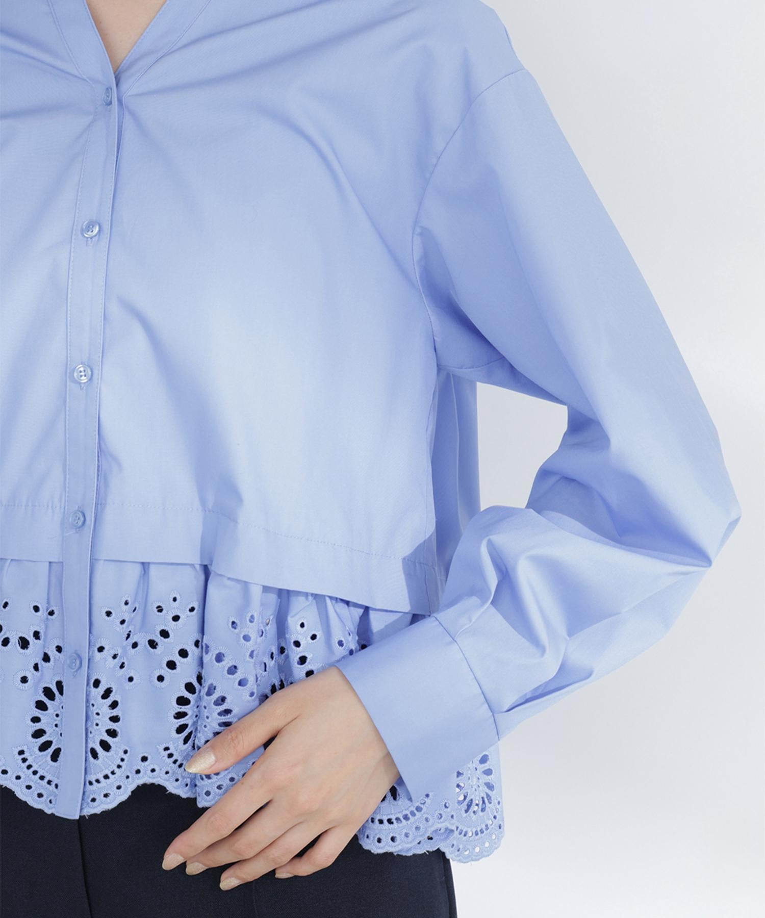 エンブロイダリーヘムブラウス ブルー