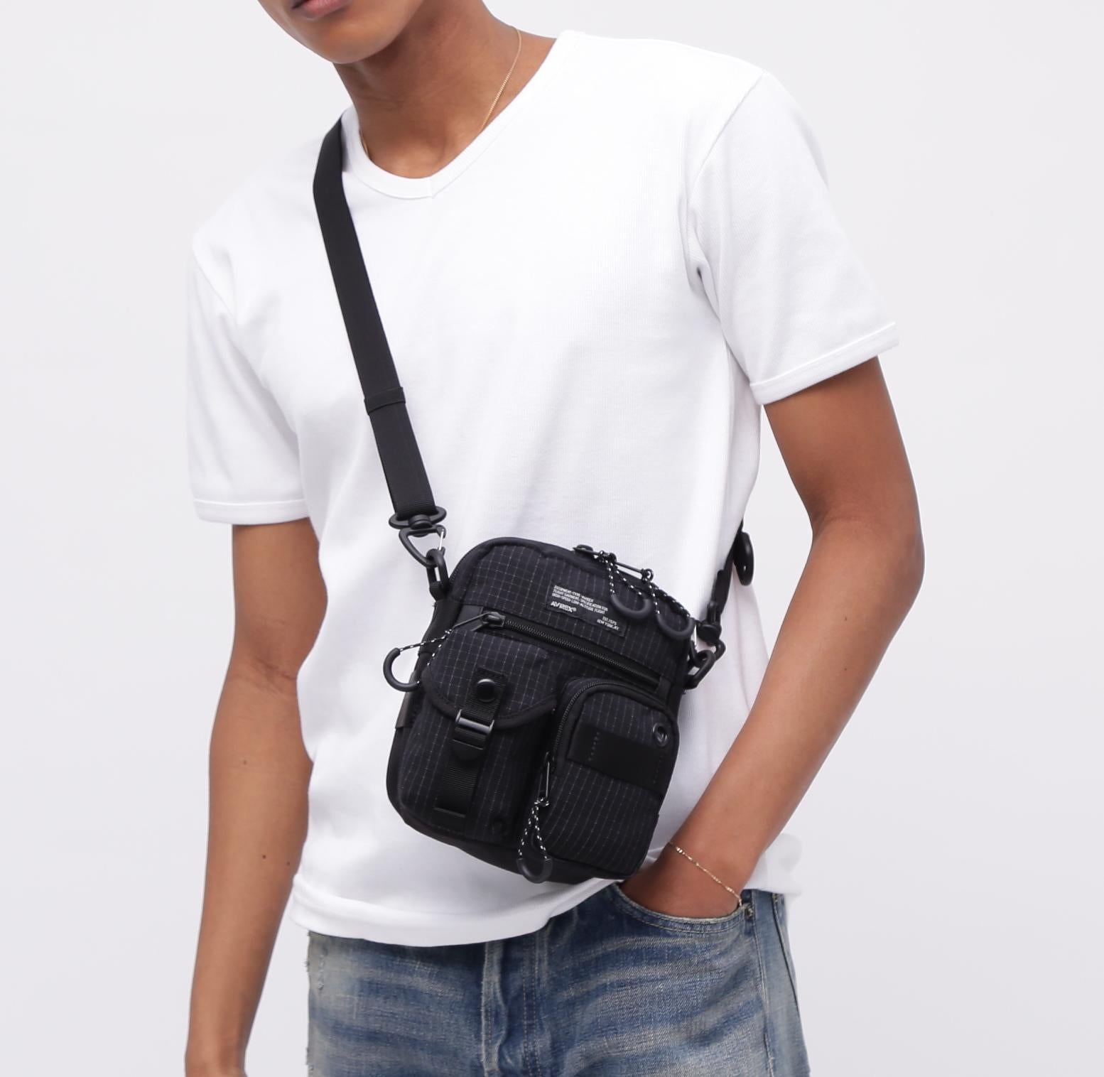 《直営店限定》REFLECTOR RIP MINI POCHETTE ブラック