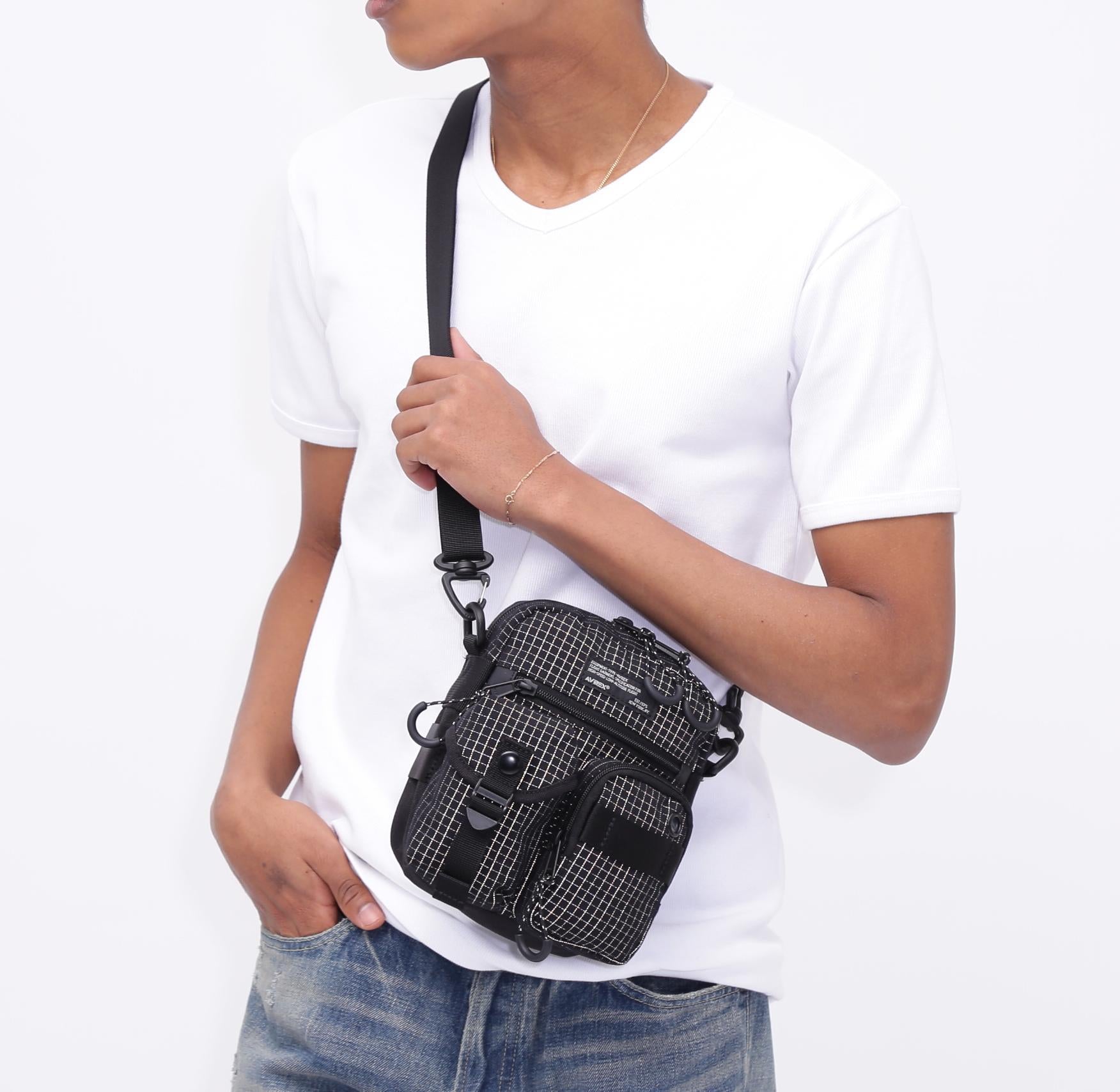 《直営店限定》REFLECTOR RIP MINI POCHETTE ブラック