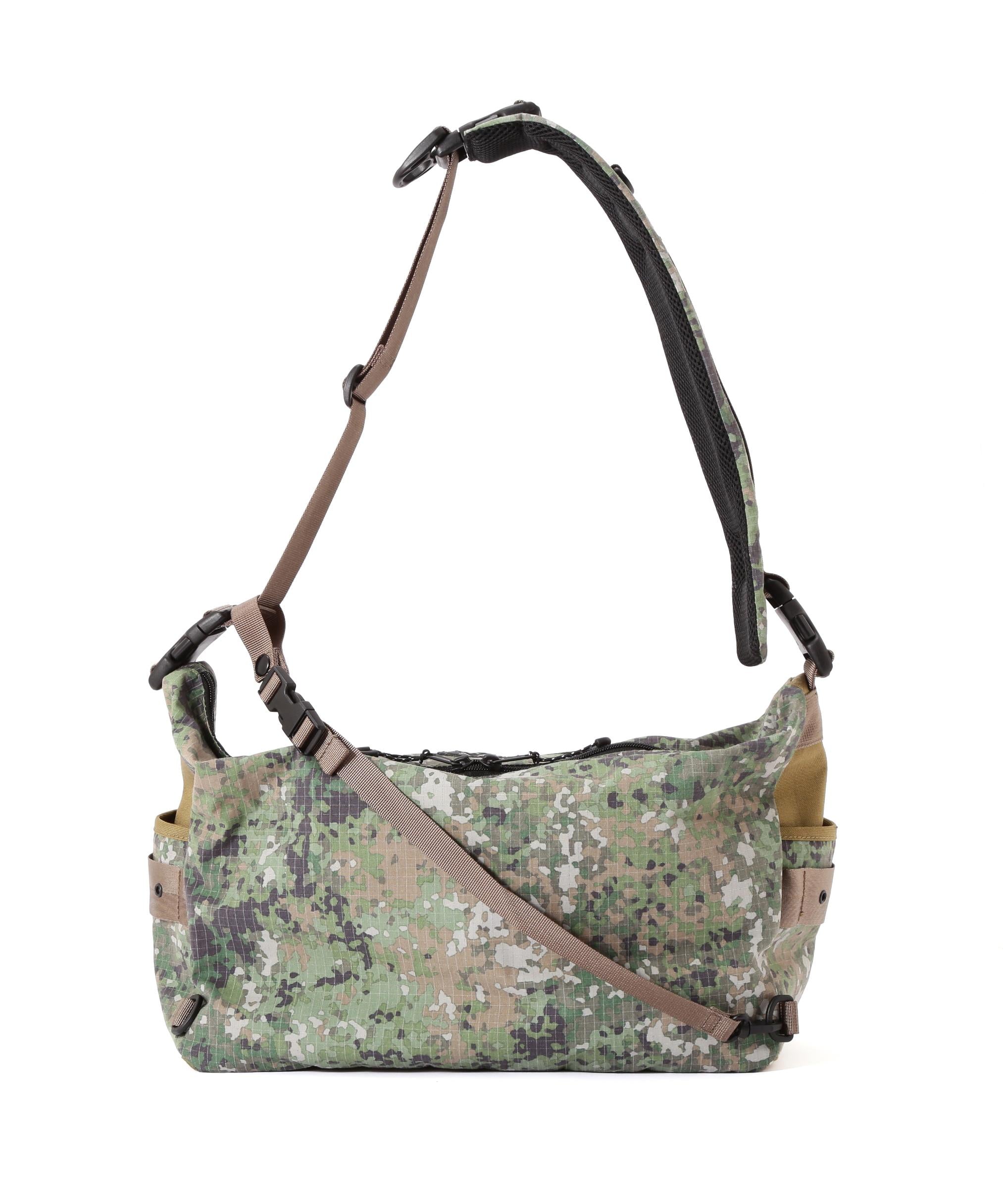 《直営店限定》REFLECT RIP BOAT SHAPED SHOULDER BAG カモ4