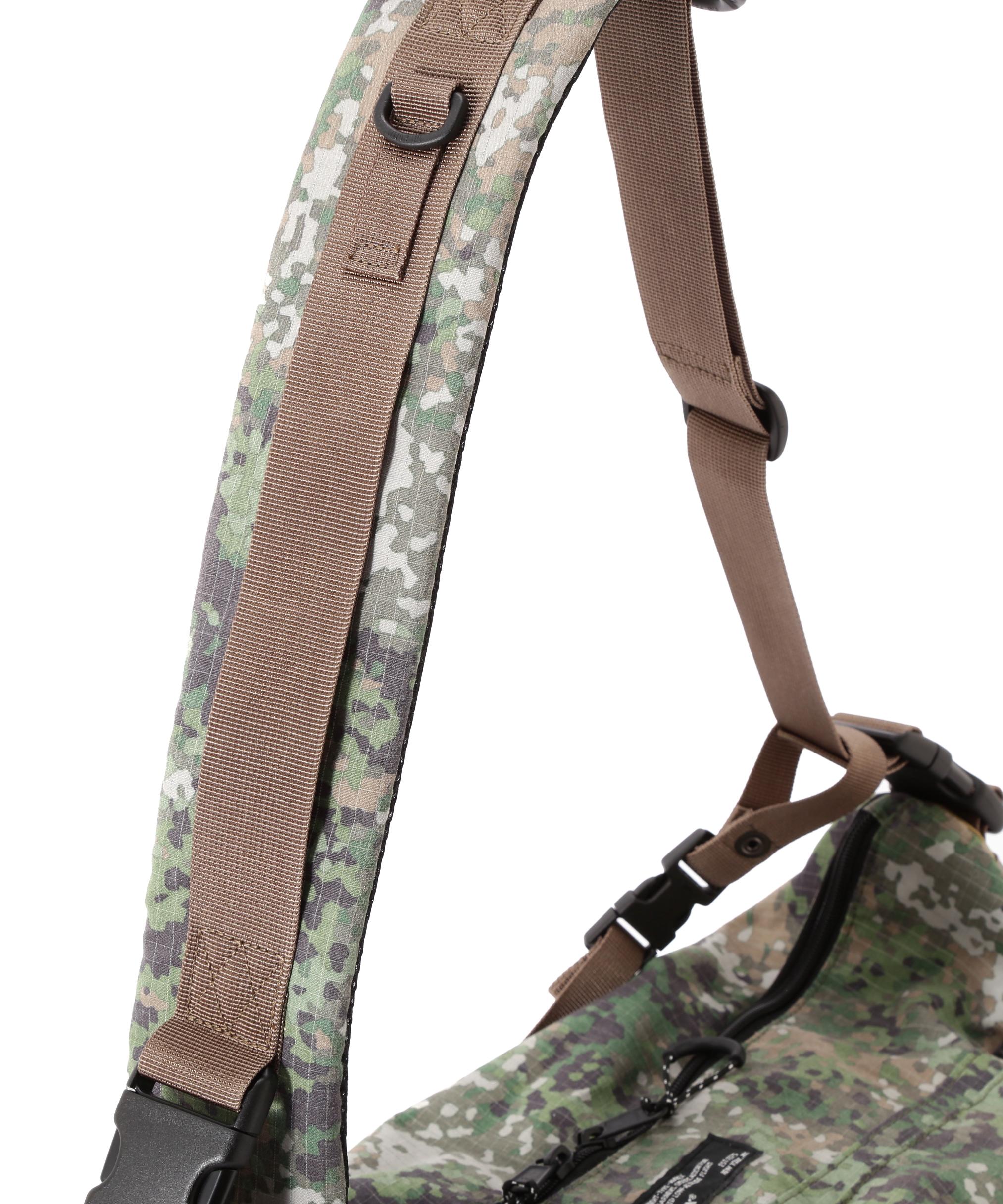 《直営店限定》REFLECT RIP BOAT SHAPED SHOULDER BAG カモ4