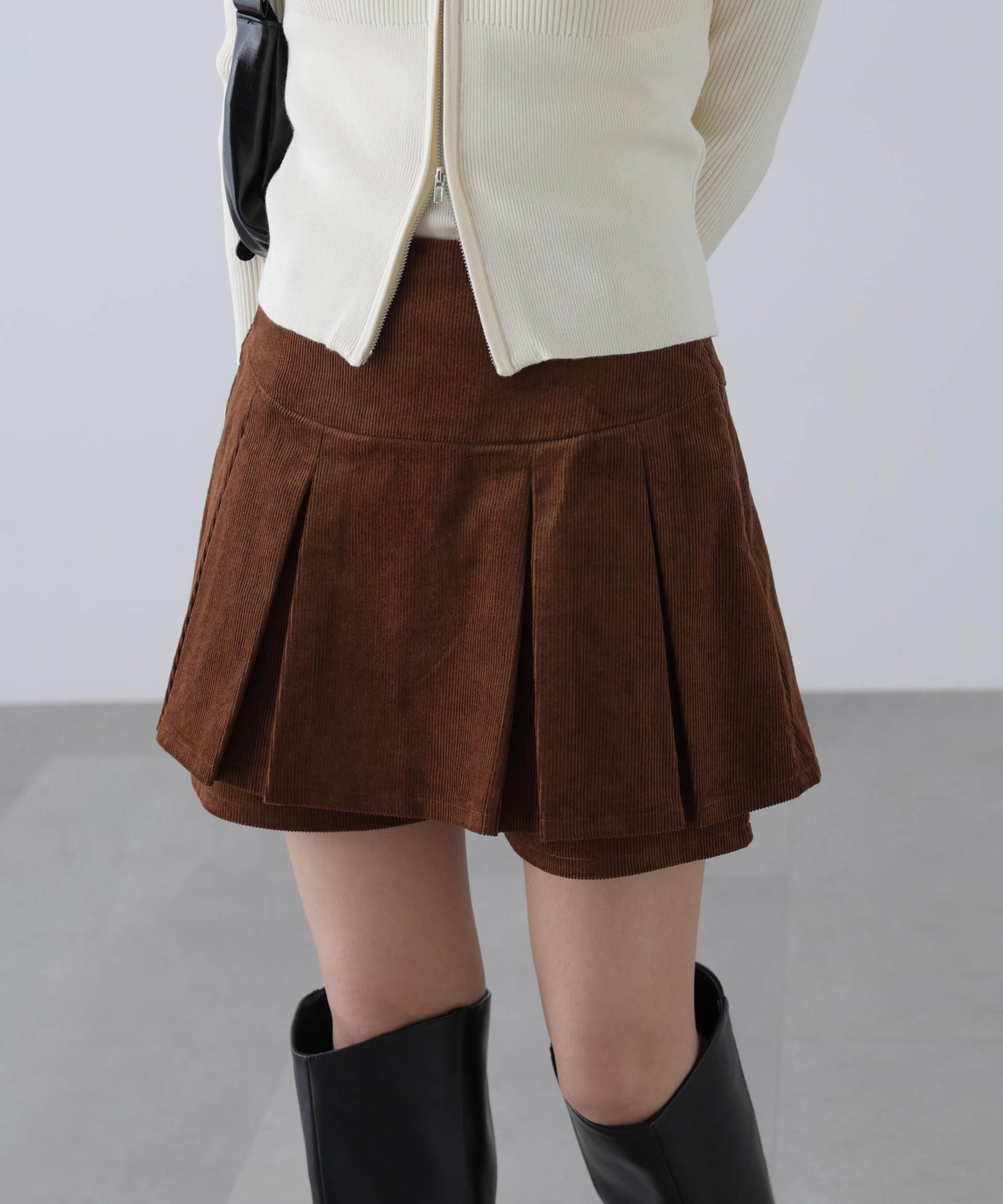 プリーツショートパンツ ブラウンコーデュロイ
