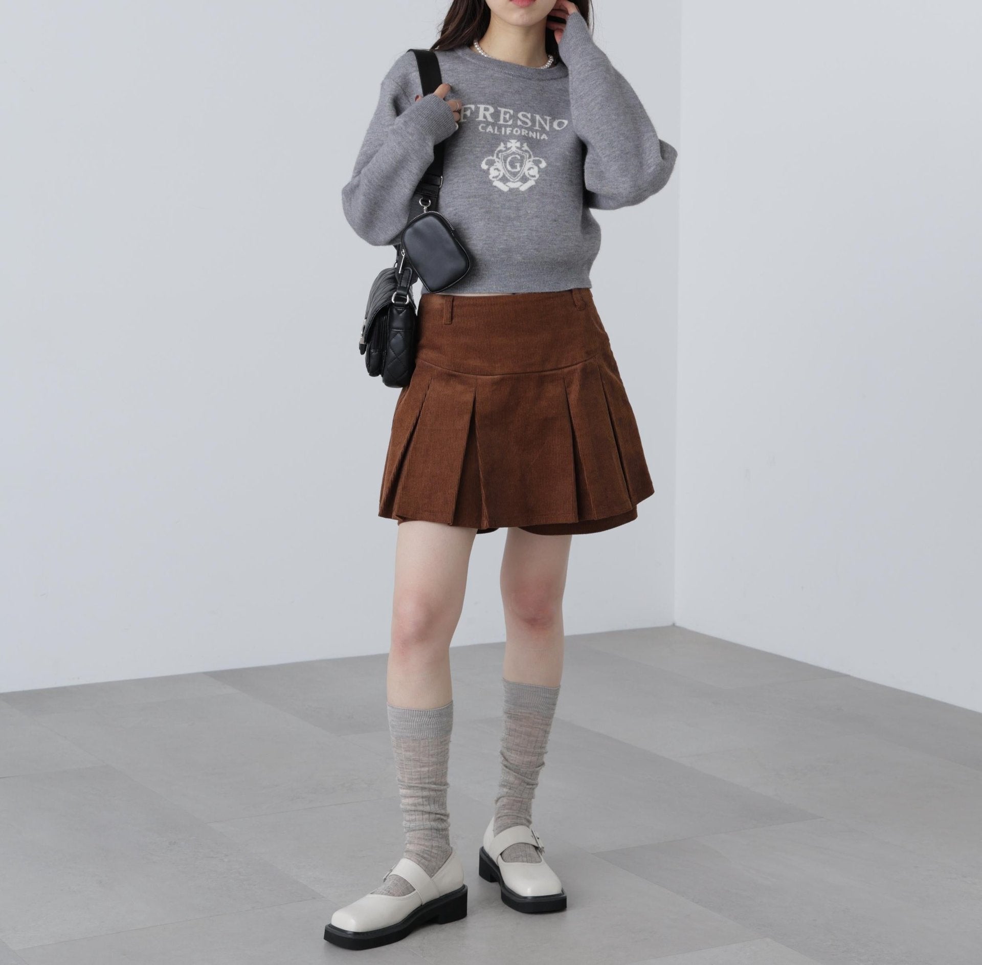 プリーツショートパンツ ブラウンコーデュロイ