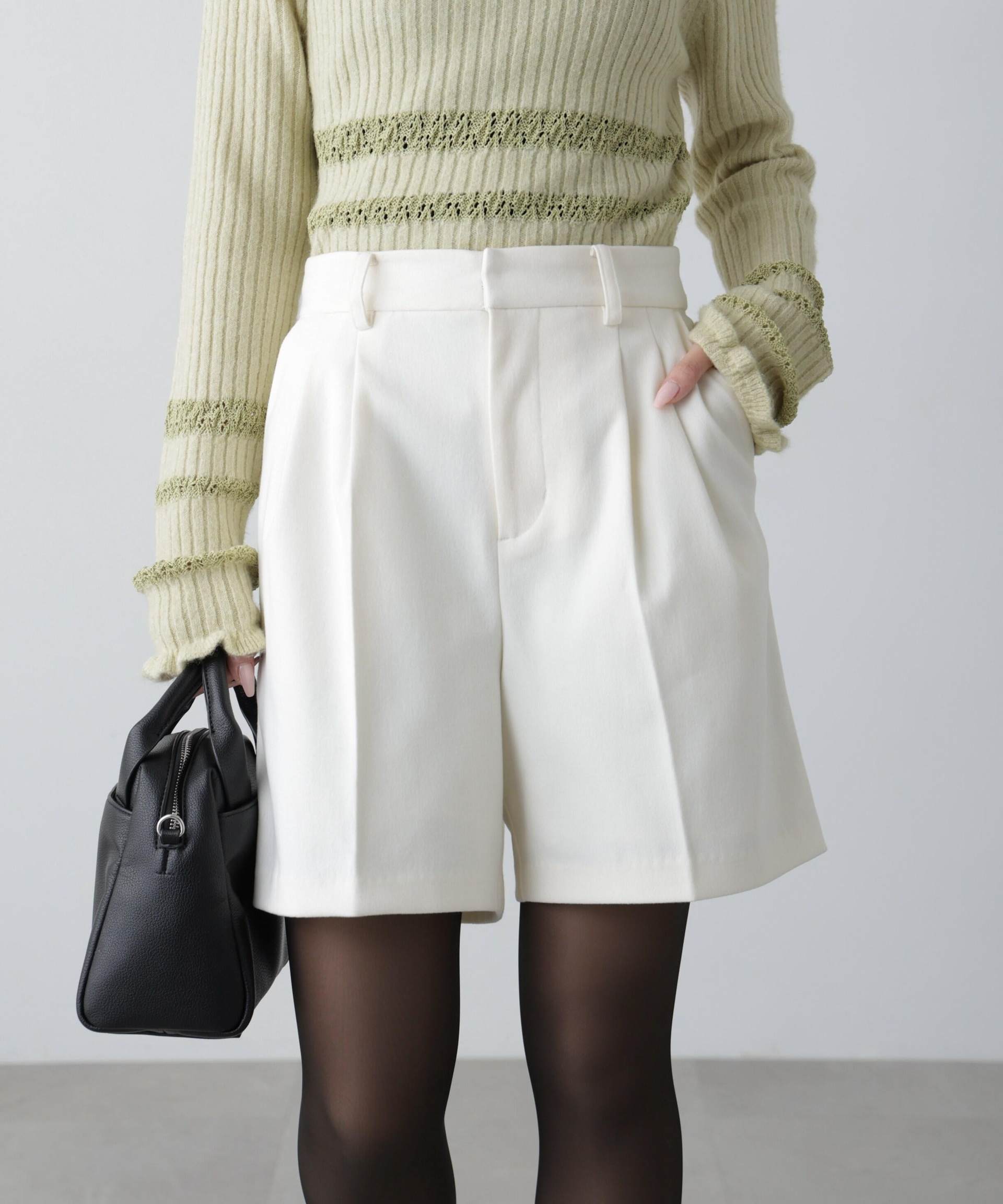 タックショートパンツ アイボリー