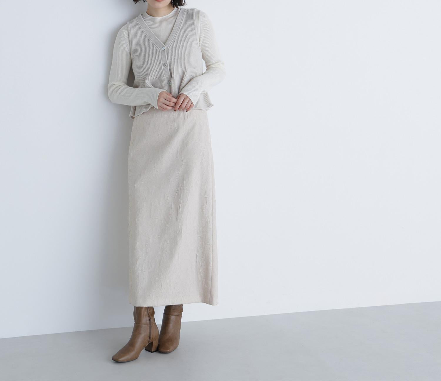 ペプラムベスト&リブニット ベージュ×オフ