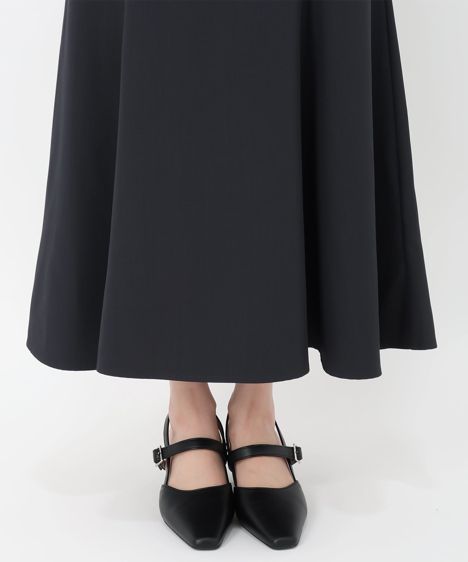 トランテアン ソン ドゥ モード 31 Sons de mode 2025春夏新作 シアーストライプフリルワンピース (NAVY) NAVY