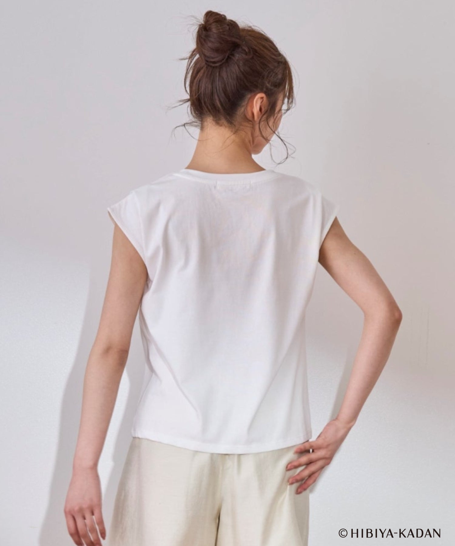 トランテアン ソン ドゥ モード 31 Sons de mode 2025春夏新作 【HIBIYA-KADANコラボ】フラワープリントノースリTEE (OFF-WHITE) OFF-WHITE