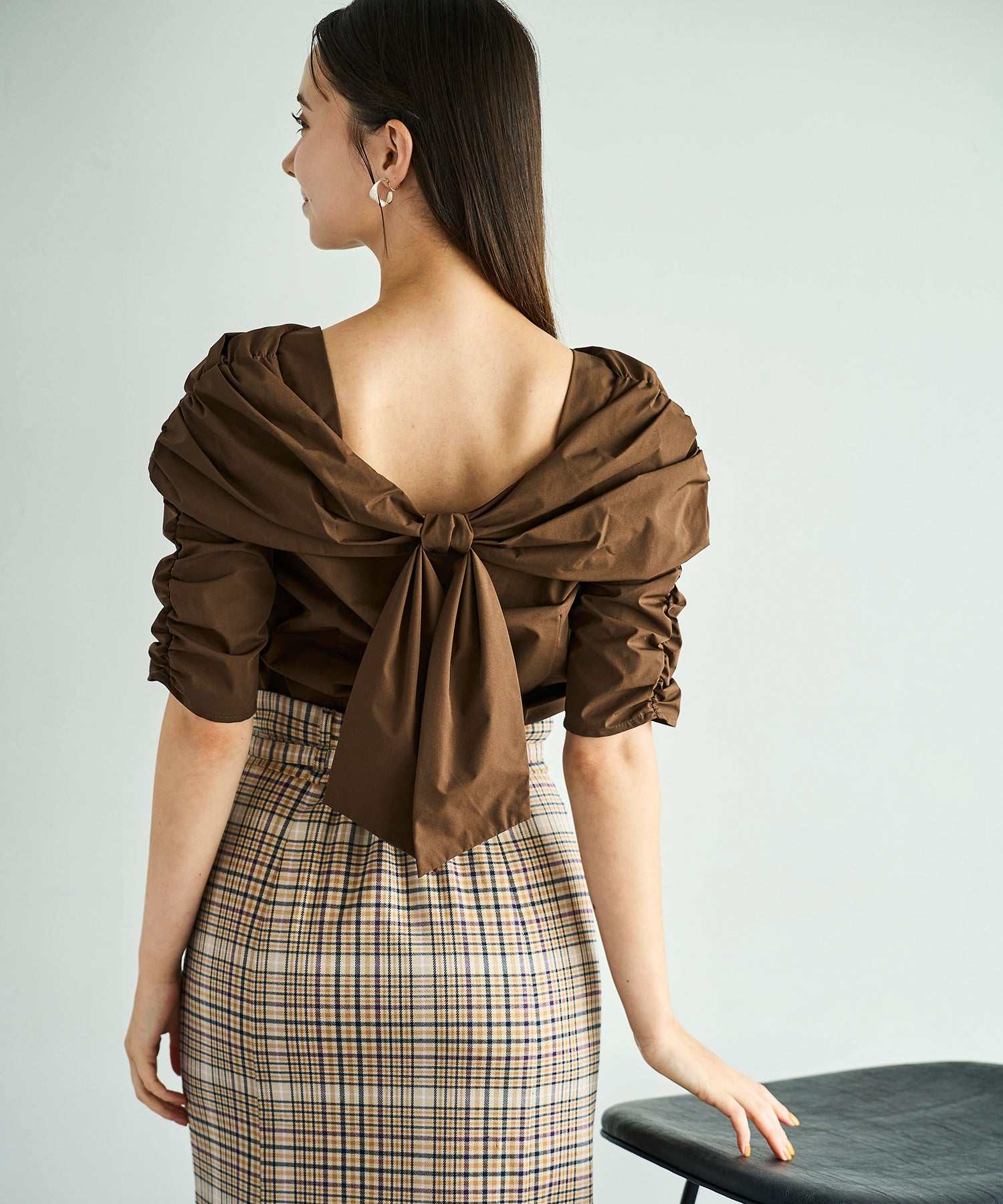 トランテアン ソン ドゥ モード 31 Sons de mode 2025秋冬新作 オフショルリボンブラウス TT538105 (BROWN) BROWN