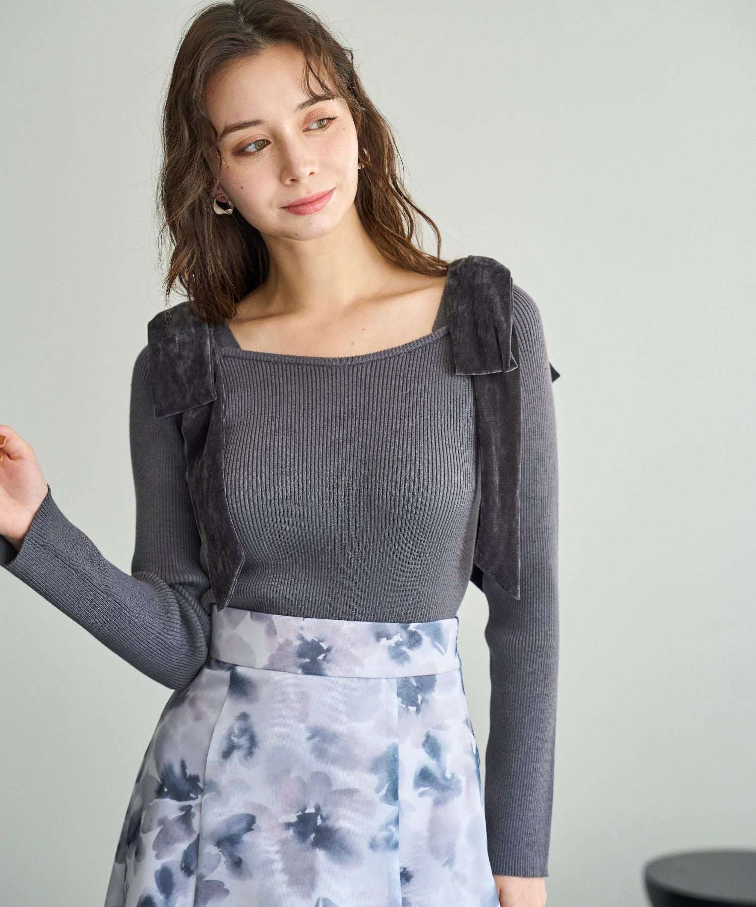 トランテアン ソン ドゥ モード 31 Sons de mode 2025秋冬新作 ベロア肩リボンニット TT538309 (CH.GREY) CH.GREY